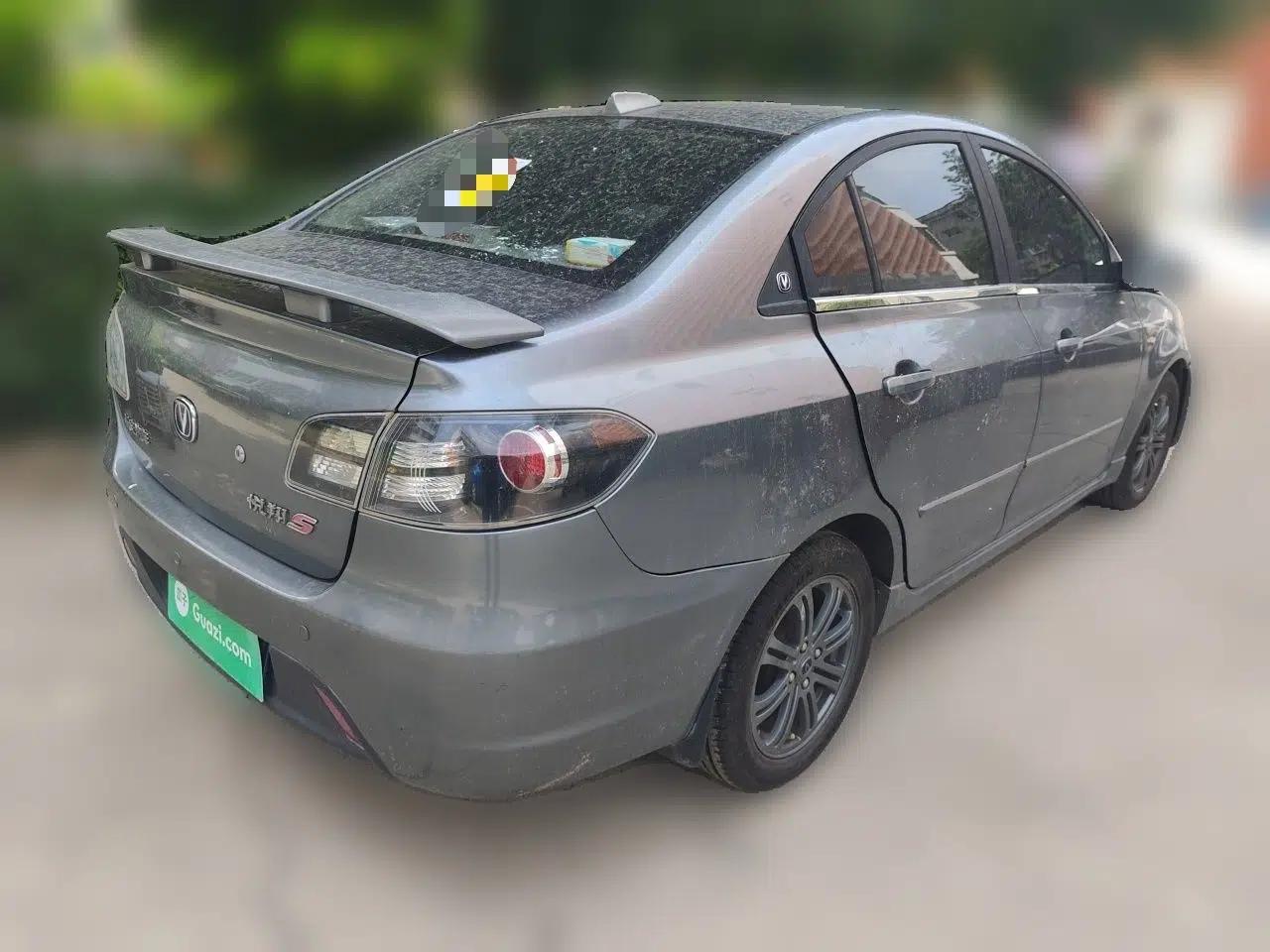 CHANGAN Alsvin 2010 Sedan 1.5L Manual Sport Edition — миниатюра 6