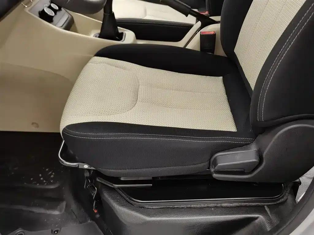 Crossstar V3 2023 1.5L Gasoline Enjoyment Edition 5-Seater Bus — миниатюра 20