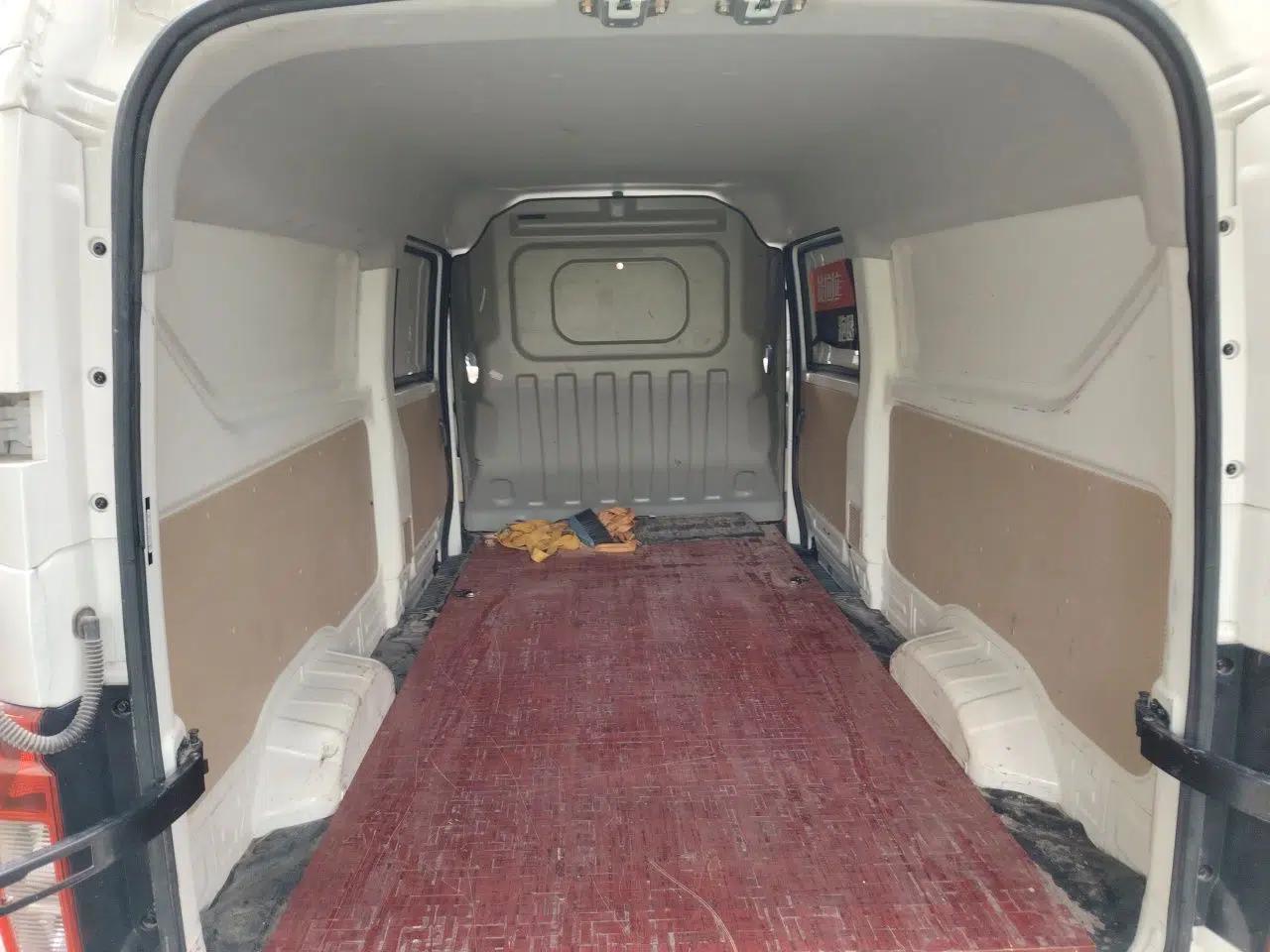 CHANGAN KUAYUE Xing V5 EV Star V5 EV 2024 all-electric 2-seat van, 38.64 kWh — миниатюра 19