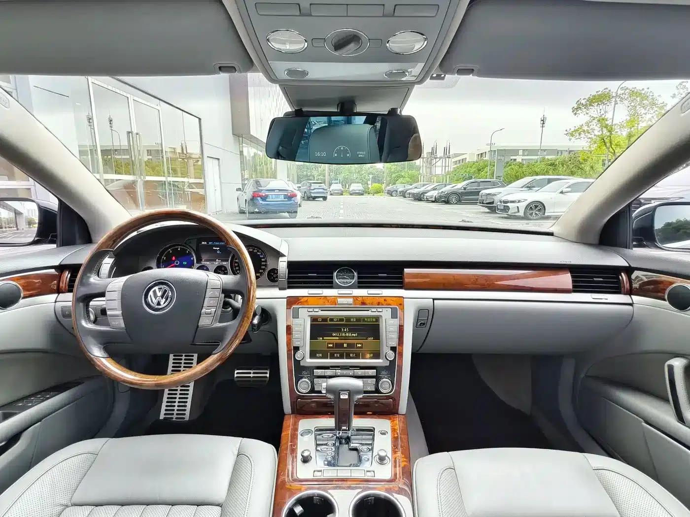 Phaeton 2011 3.6L V6 5-seater Extended Comfort Edition — миниатюра 12