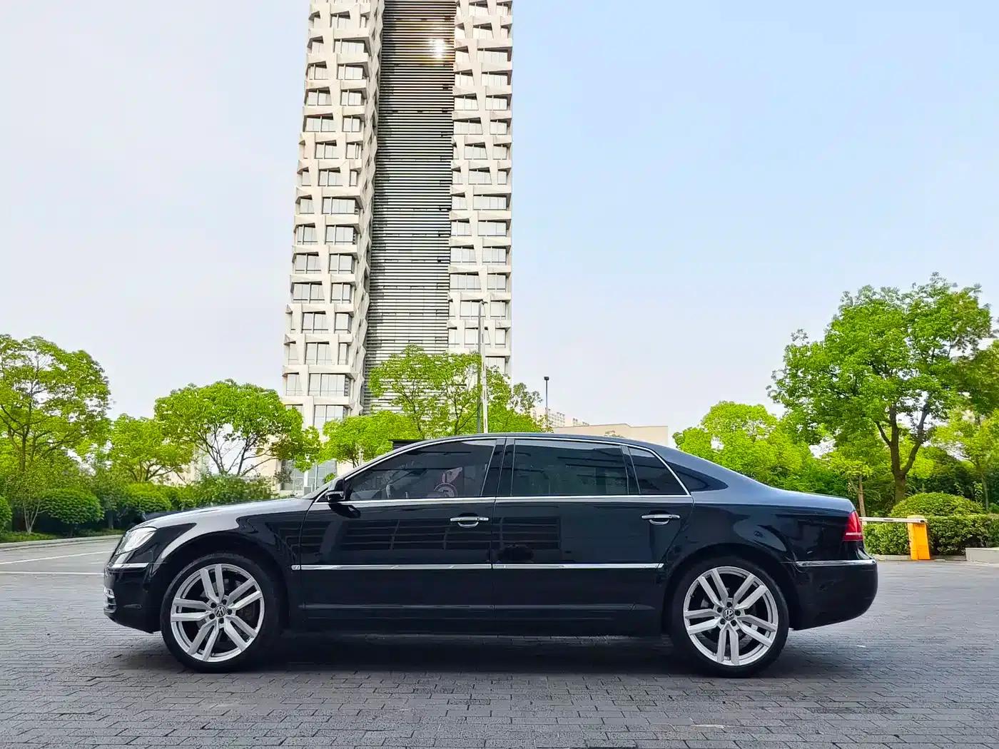 Phaeton 2011 3.6L V6 5-seater Extended Comfort Edition — миниатюра 7