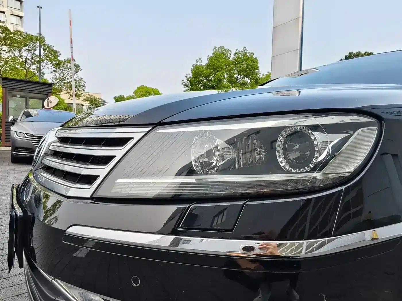 Phaeton 2011 3.6L V6 5-seater Extended Comfort Edition — миниатюра 9