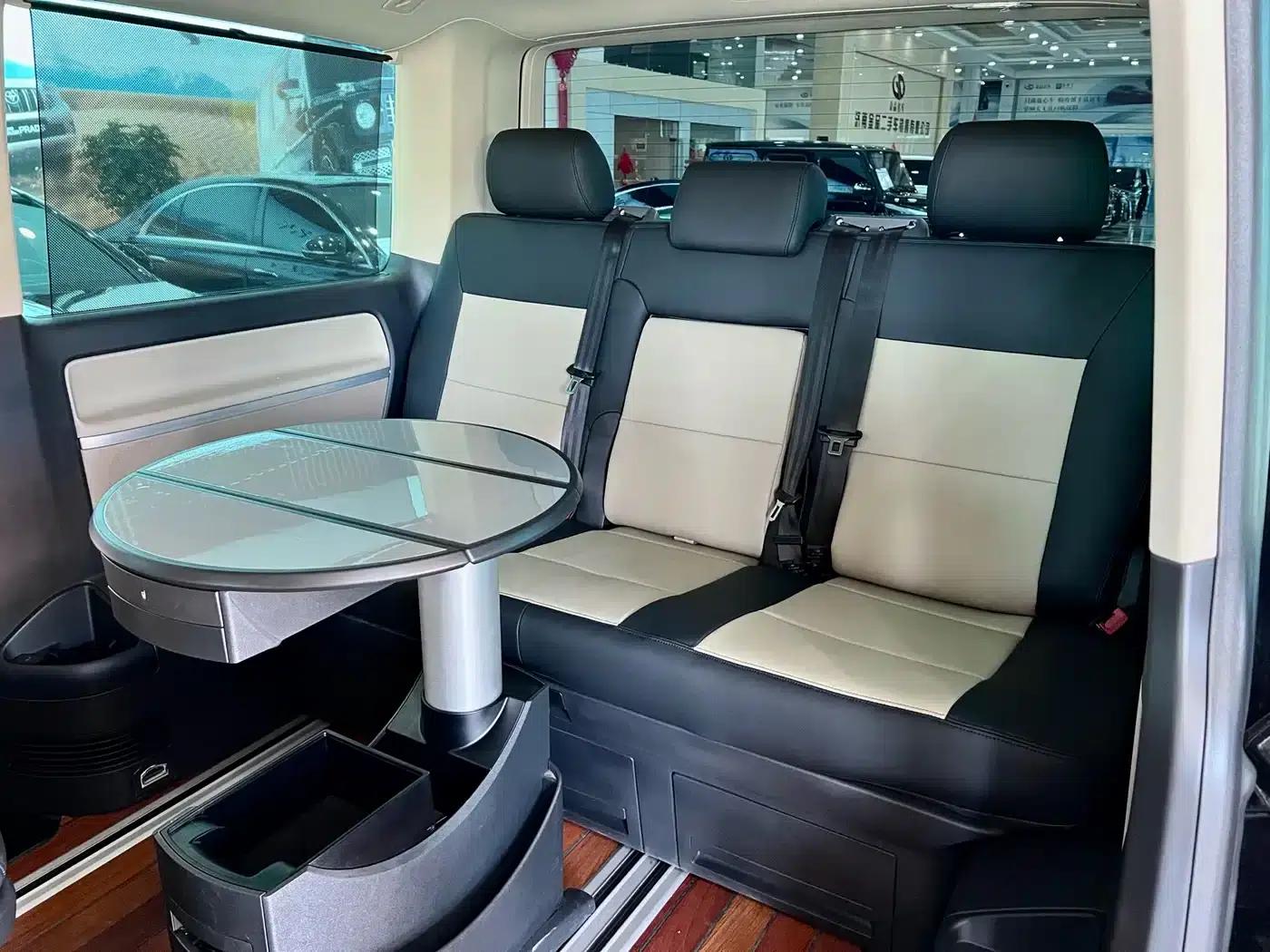 Multivan 2016 2.0TSI 4WD Premium Edition 7-Seater — миниатюра 15