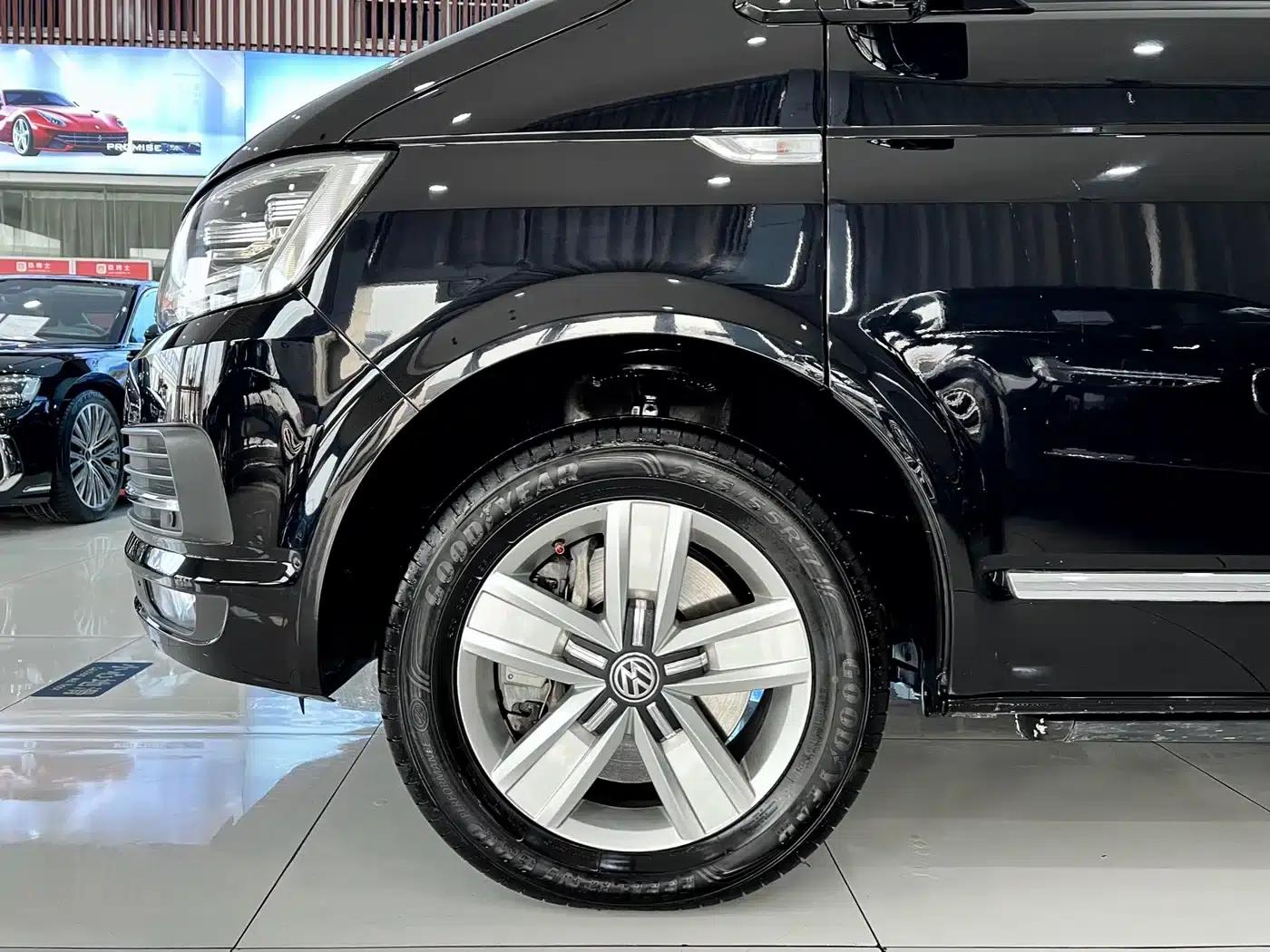 Multivan 2016 2.0TSI 4WD Premium Edition 7-Seater — миниатюра 28