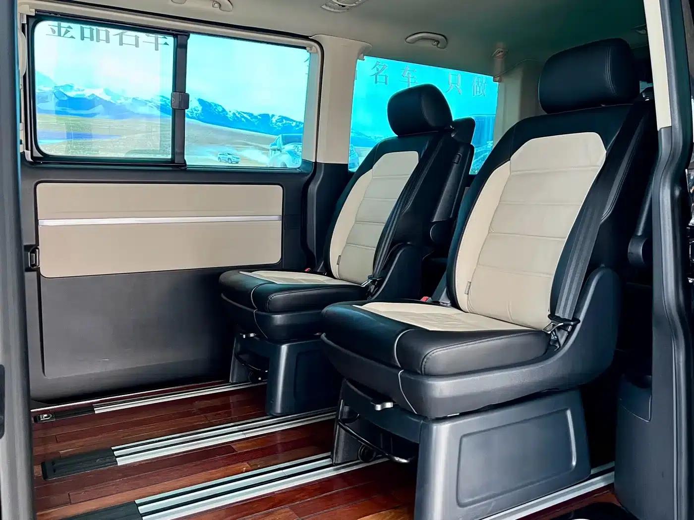 Multivan 2016 2.0TSI 4WD Premium Edition 7-Seater — миниатюра 10