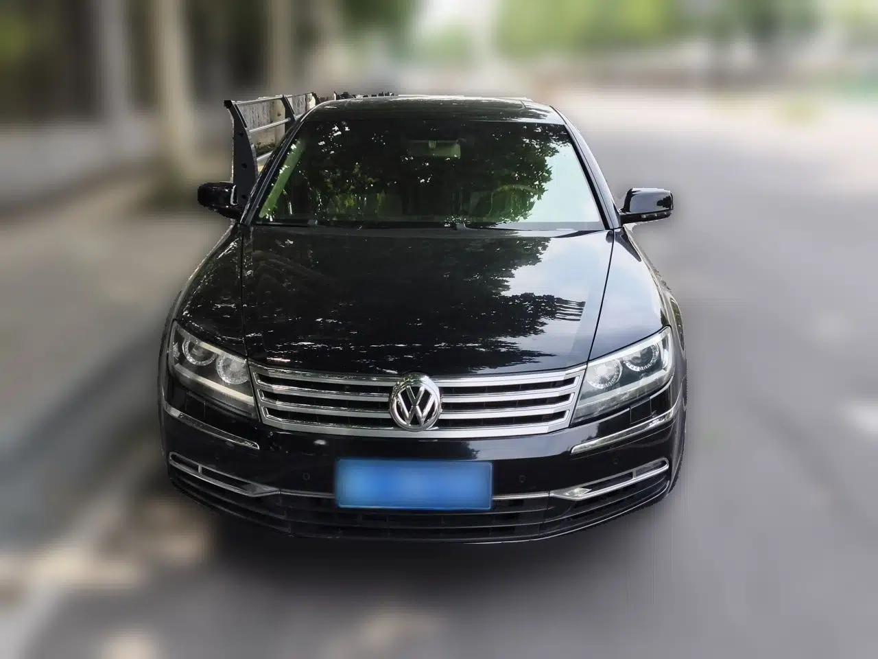 Volkswagen Phaeton 2011 3.6L V6 4-Seater Extended-Length Individual Edition — миниатюра 2