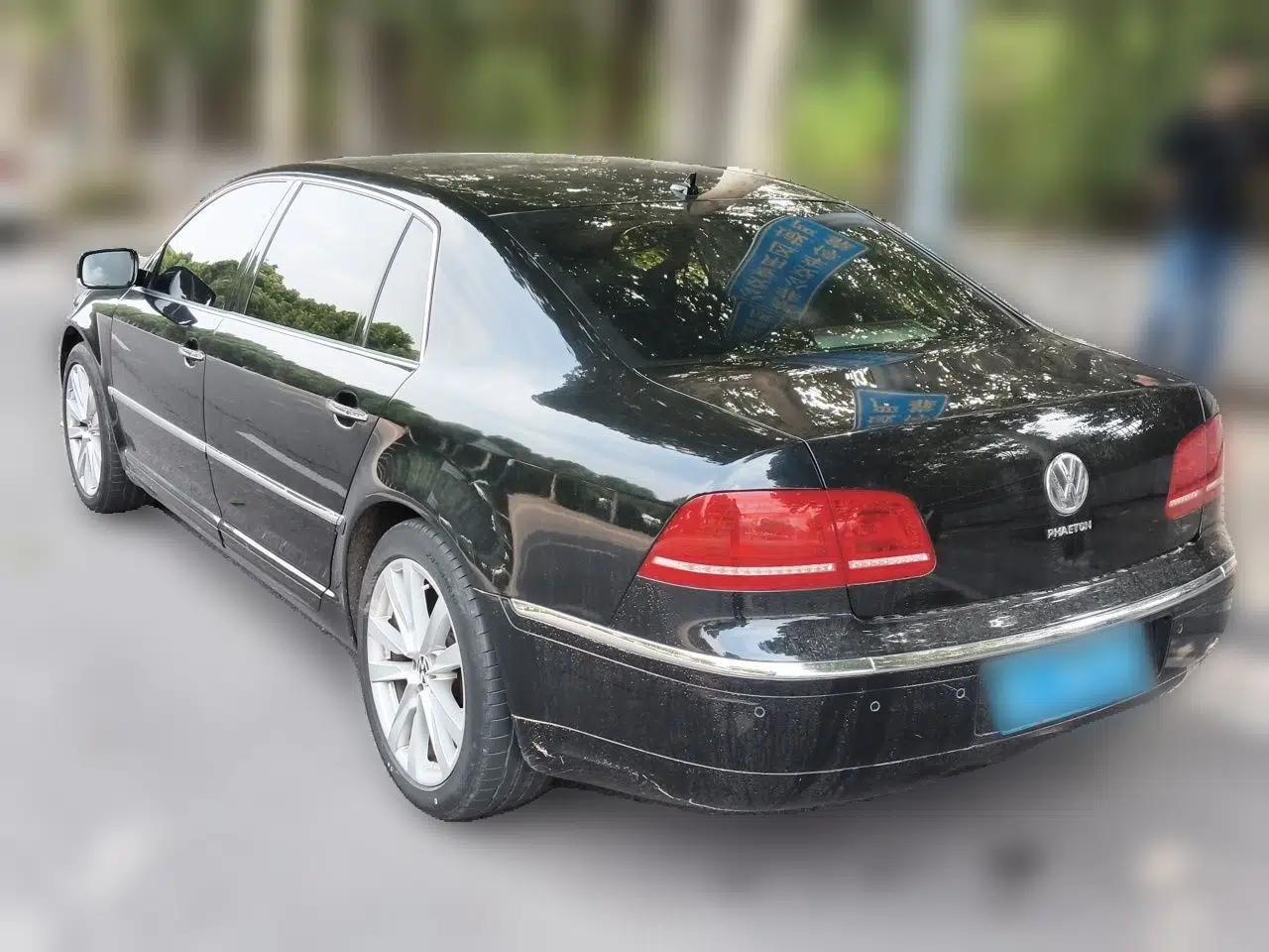 Volkswagen Phaeton 2011 3.6L V6 4-Seater Extended-Length Individual Edition — миниатюра 4