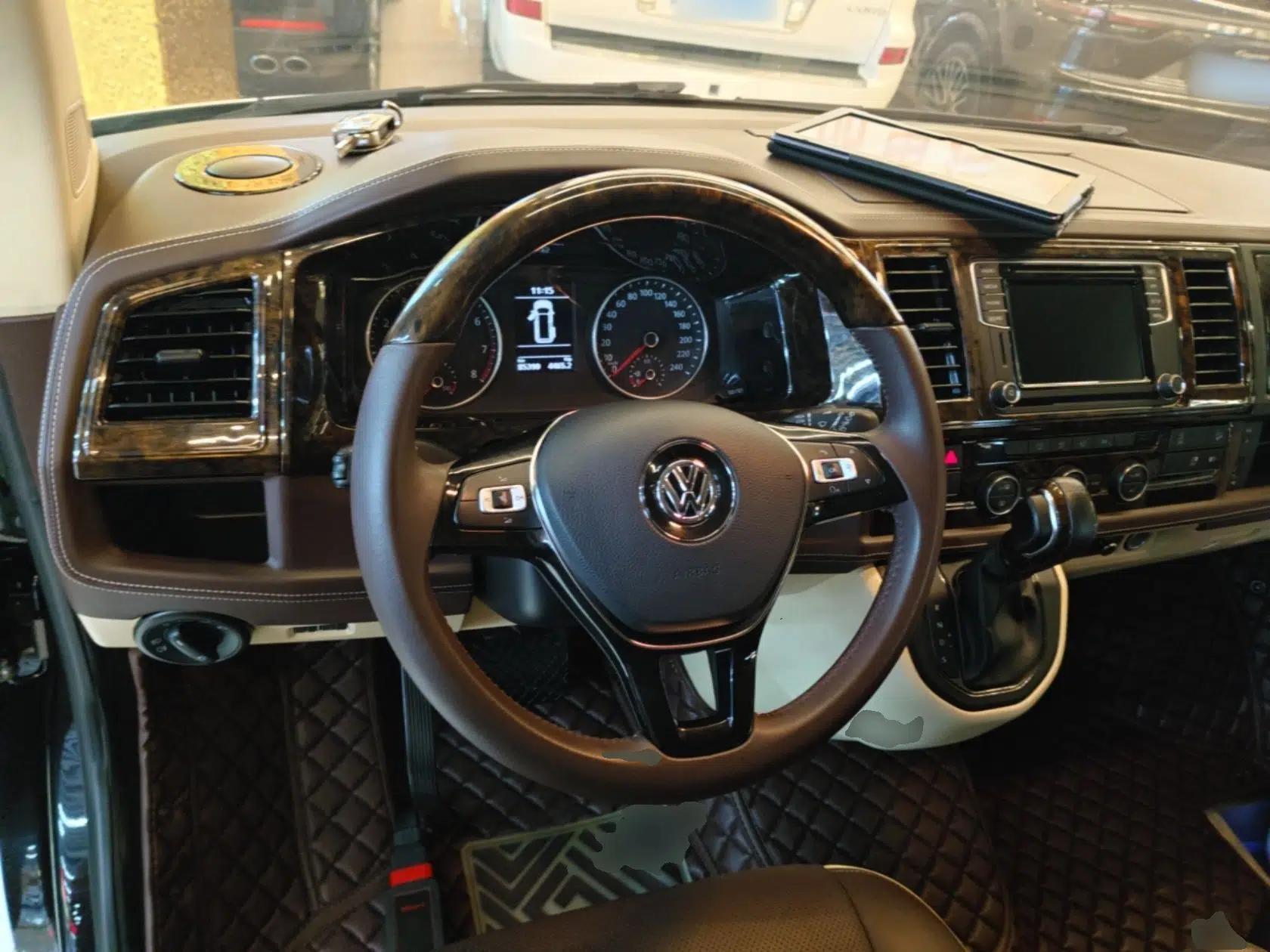 Volkswagen Caravelle 2018 2.0 TSI 4x4 Luxury Edition 7-Seater — миниатюра 13