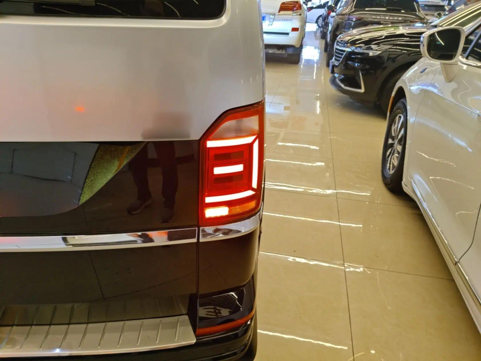 Volkswagen Caravelle 2018 2.0 TSI 4x4 Luxury Edition 7-Seater — миниатюра 9