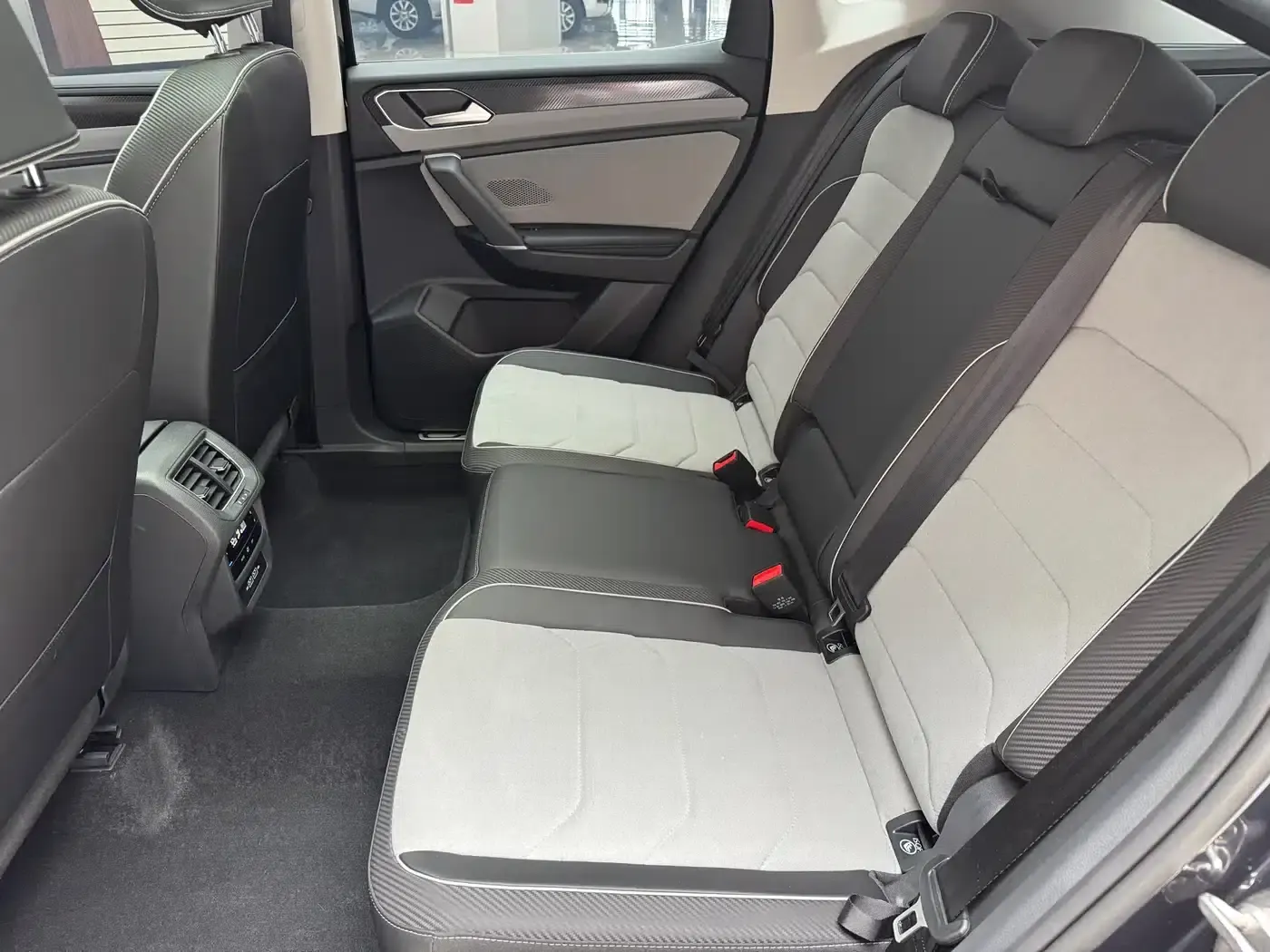 Tayron X 2024 330TSI 2WD Premium High-Performance Edition — миниатюра 5