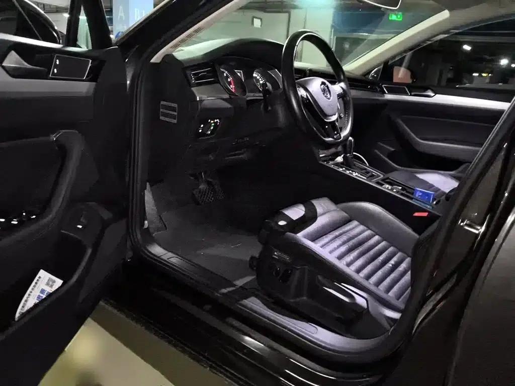 Passat Variant 2017 380TSI 2WD Comfortline — миниатюра 14