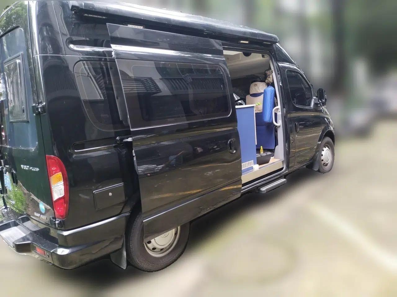 SAIC MAXUS V80 RV 2019 SAIC Maxus V80 Plus, 6-seater, diesel, 2.0-liter engine, length 5,785 mm, width 2,000 mm, height 2,800 mm. — миниатюра 6