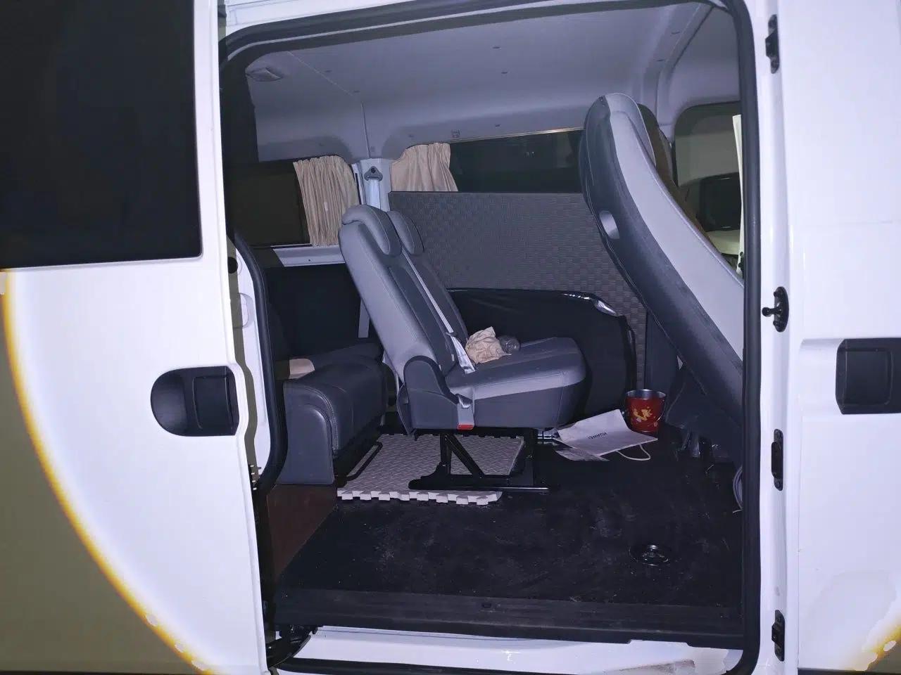 SAIC MAXUS Dana V1 2024 V1 Long Wheelbase Low-Roof Multi-Function Version (62 kWh) — миниатюра 17