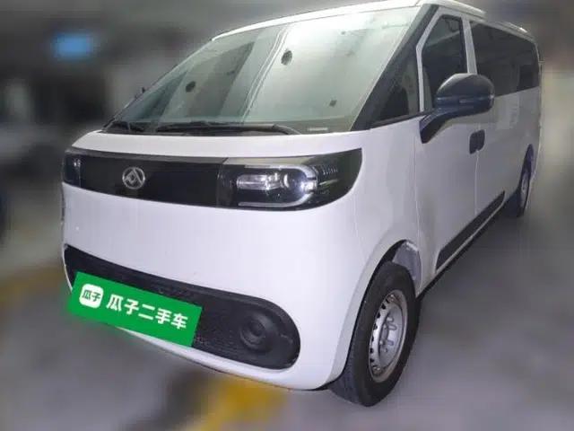 SAIC MAXUS Dana V1 2024 V1 Long Wheelbase Low-Roof Multi-Function Version (62 kWh)