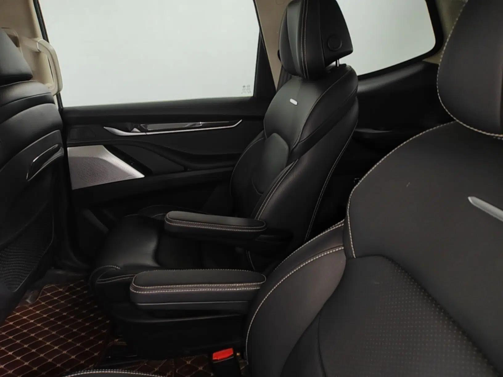 SAIC MAXUS D90 2017 2.0T Automatic Two-Wheel Drive - Uranus — миниатюра 25