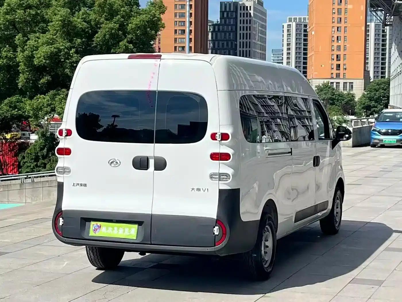 Dana V1 2025 Model V1+ Long Wheelbase High Roof Multi-functional Version (62kWh) — миниатюра 7