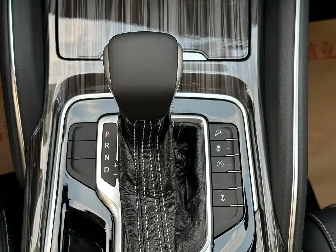 SAIC MAXUS D90 2017 2.0T Automatic 4WD Sirius — миниатюра 17
