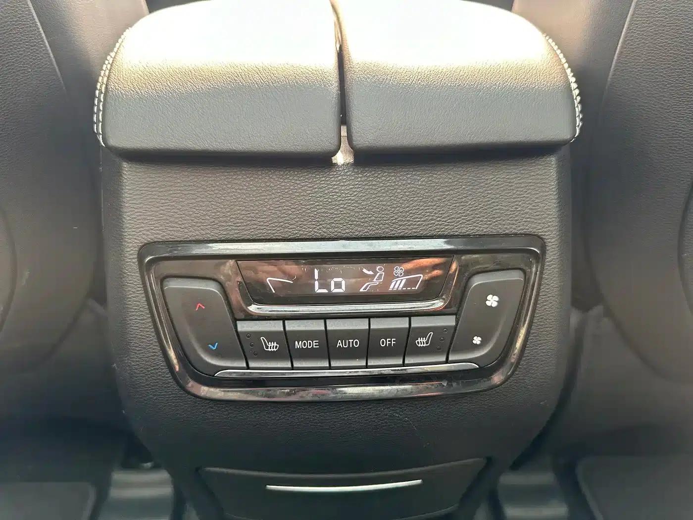 SAIC MAXUS D90 2017 2.0T Automatic 4WD Sirius — миниатюра 20