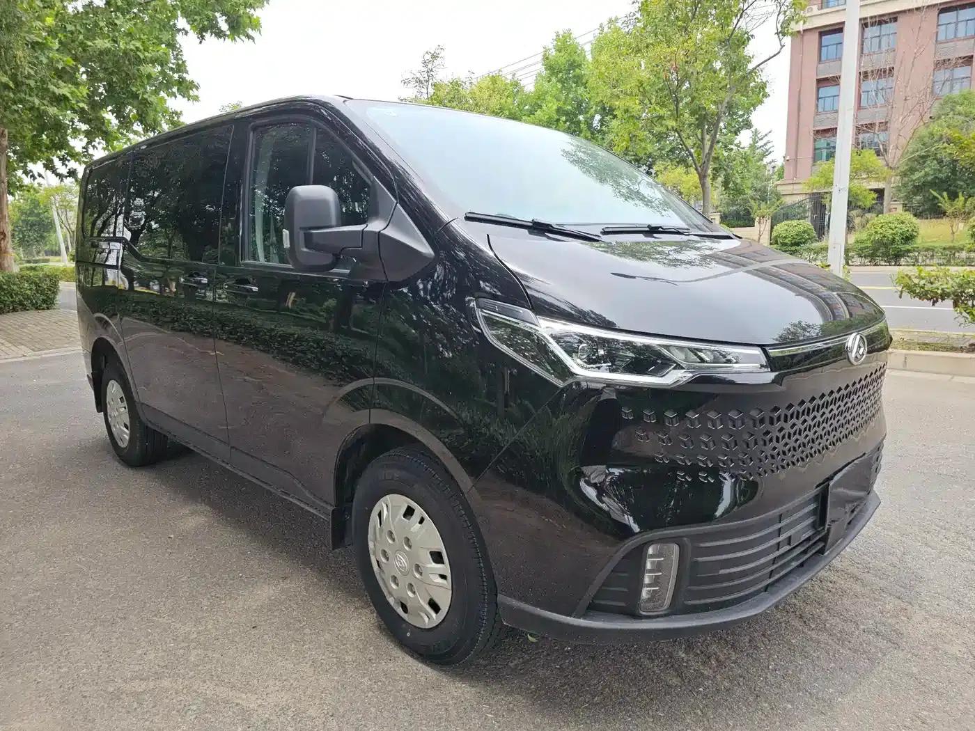 Xintu V70 2023 2.0T Elite Edition Automatic Short Wheelbase Low Roof 5/6 Seats — миниатюра 3