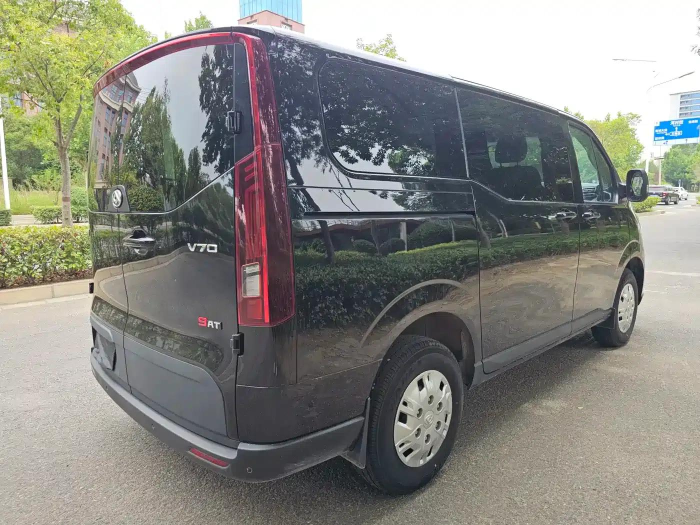 Xintu V70 2023 2.0T Elite Edition Automatic Short Wheelbase Low Roof 5/6 Seats — миниатюра 6