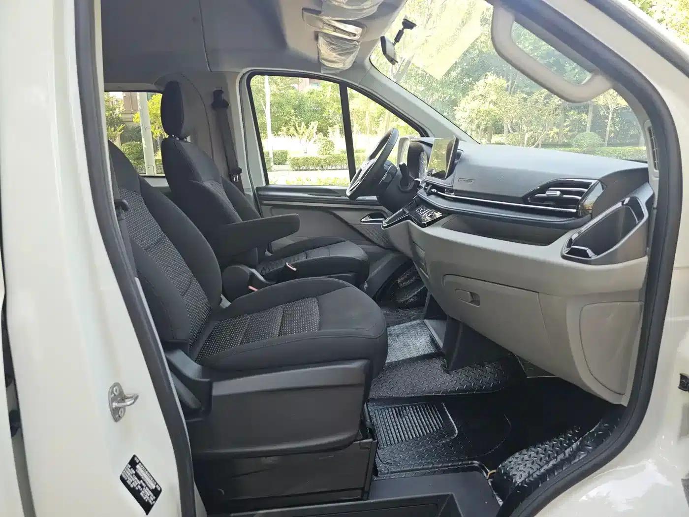 Xintu V70 2023 2.0T Elite Edition Automatic Long Wheelbase Mid-Roof 6/7 Seats — миниатюра 8
