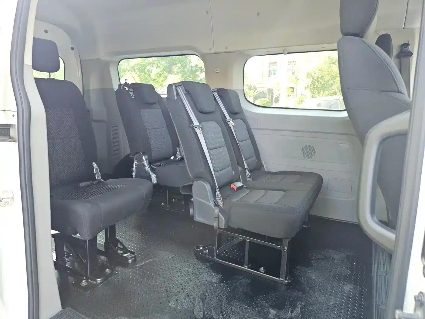 Xintu V70 2023 2.0T Elite Edition Automatic Long Wheelbase Mid-Roof 6/7 Seats — миниатюра 9