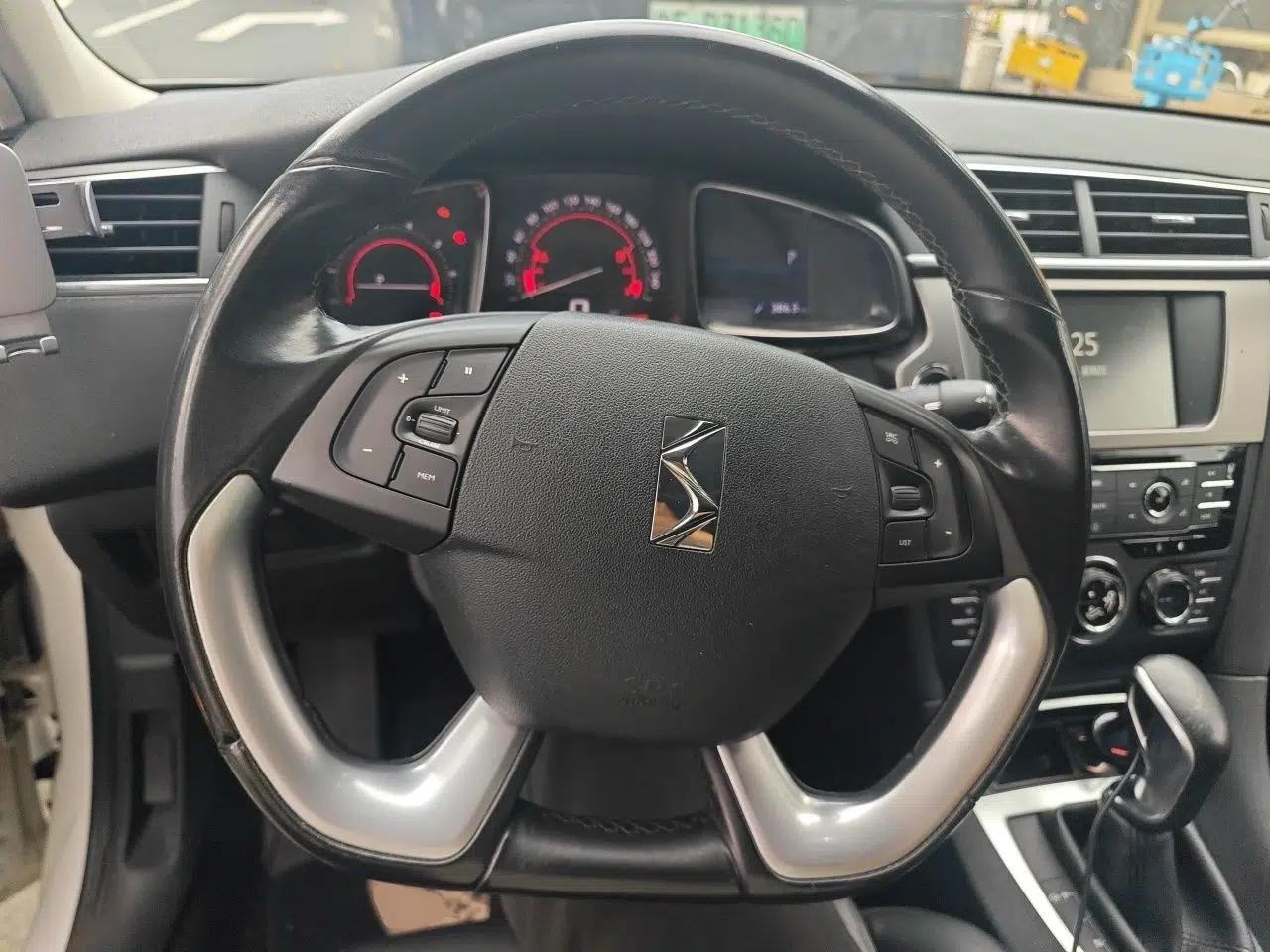 DS 5LS 2015 1.6T Luxury Edition THP160 — миниатюра 10