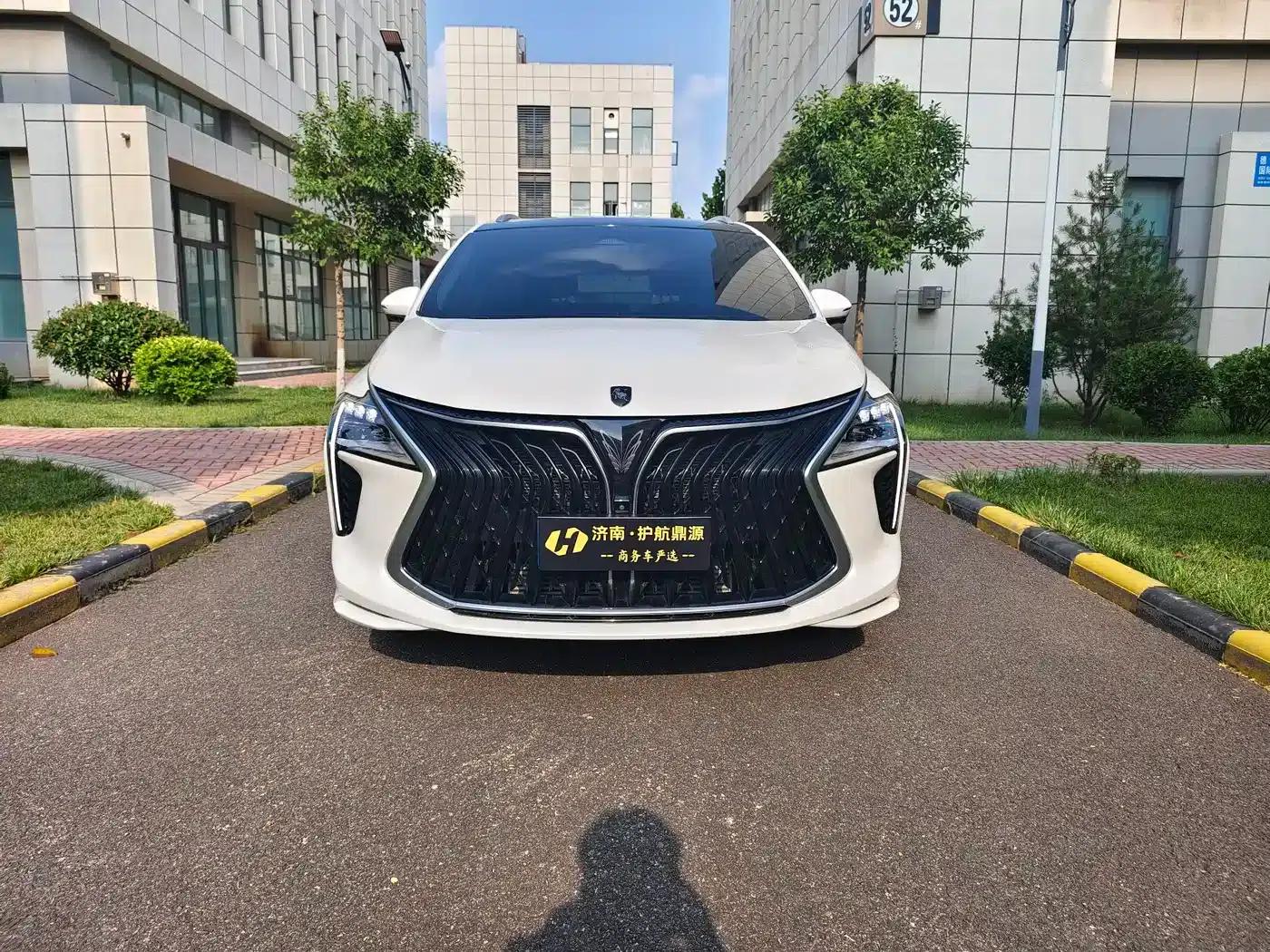 Fengxing Yacht 2024 1.5T DCT Ocean View Edition — миниатюра 2