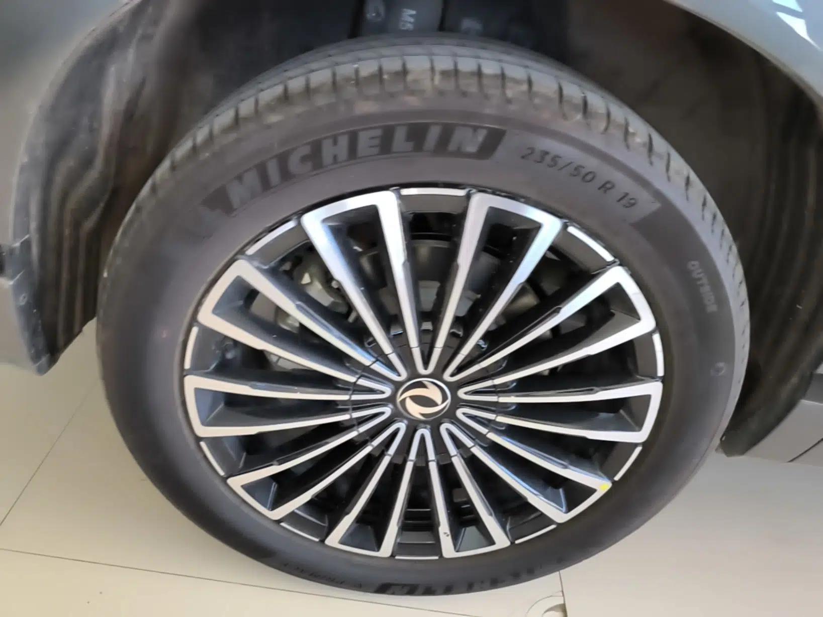 Dongfeng Aeolus L8 2025 Model 185KM Dream Edition — миниатюра 11