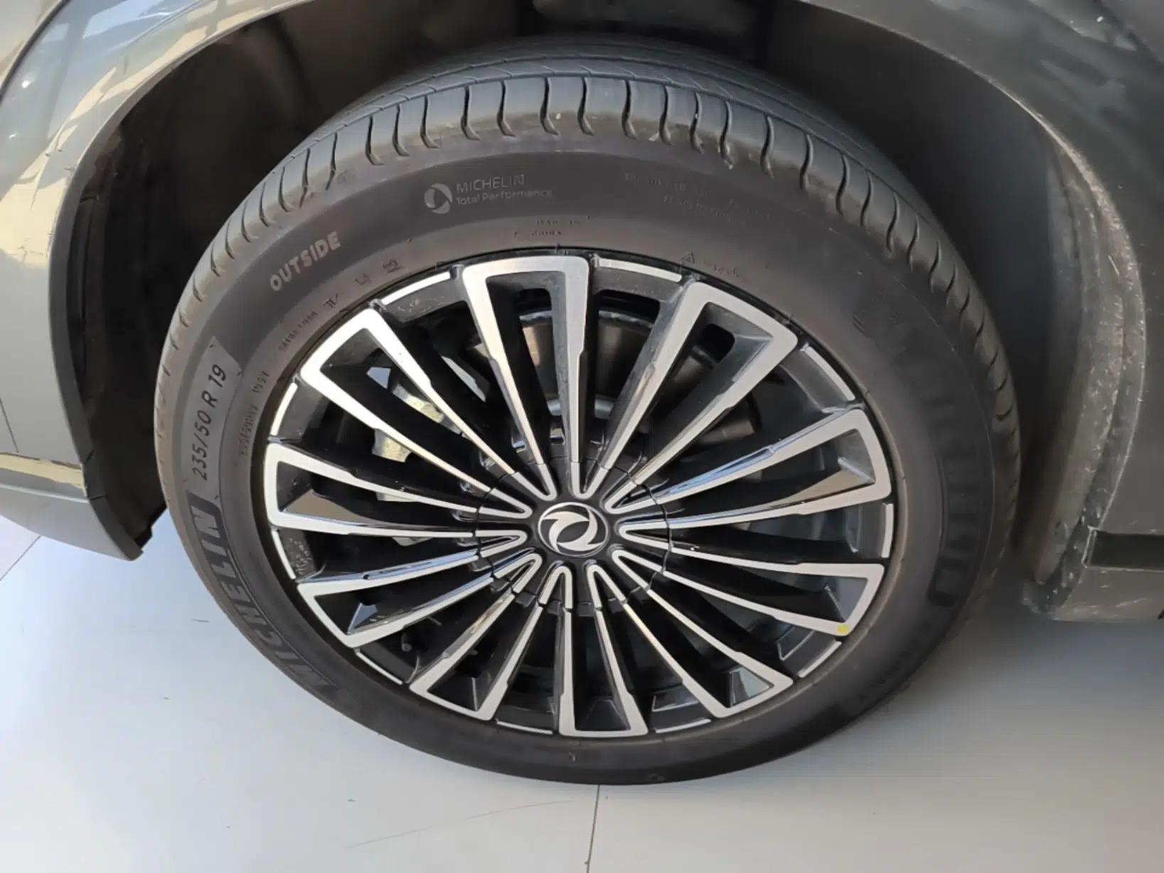 Dongfeng Aeolus L8 2025 Model 185KM Dream Edition — миниатюра 10