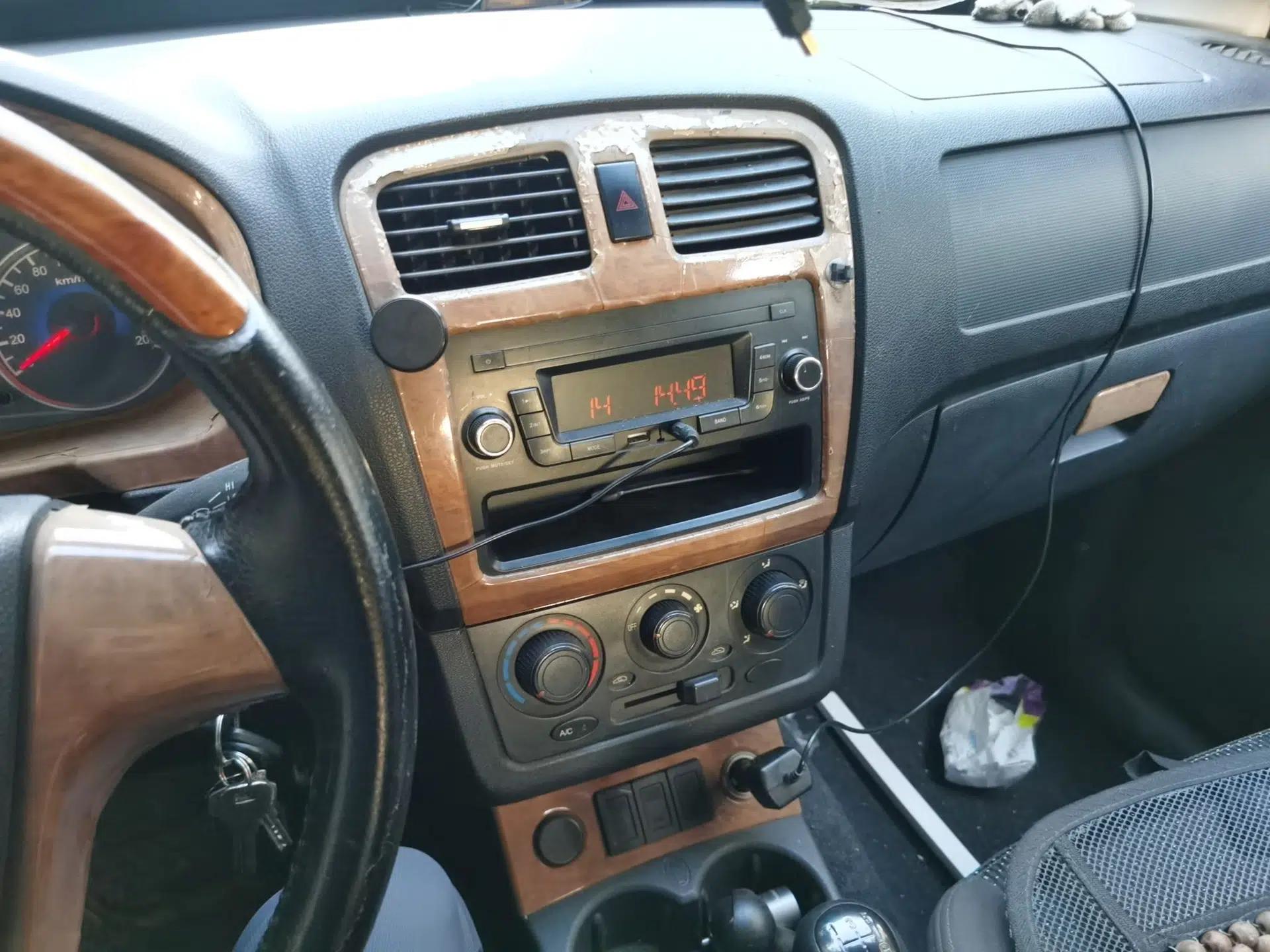 Dongfeng Fengon 330 2014 1.5L Manual Standard Edition DK15-02 — миниатюра 13