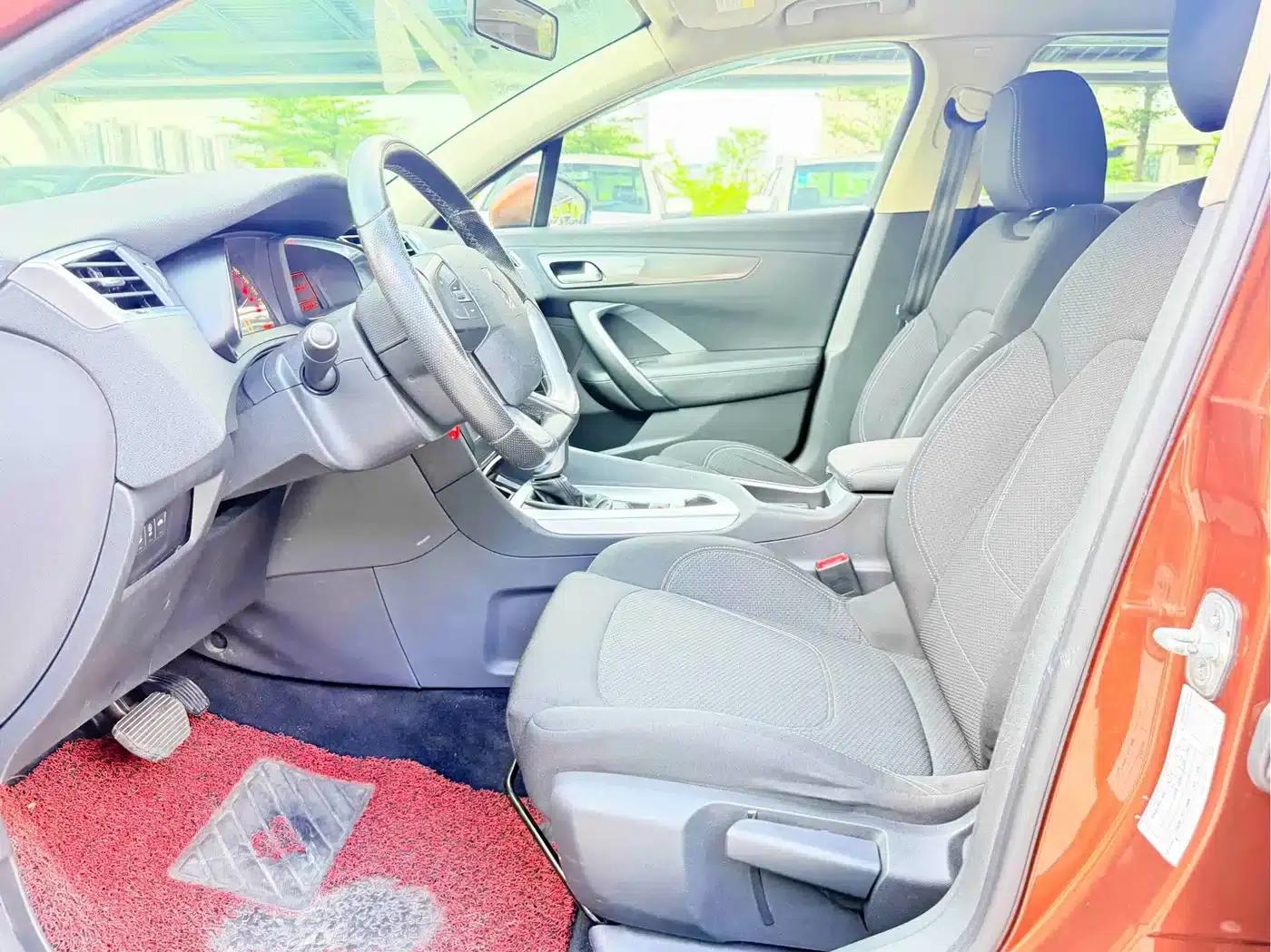 DS 6 2014 1.6T Comfort Edition THP160 — миниатюра 12