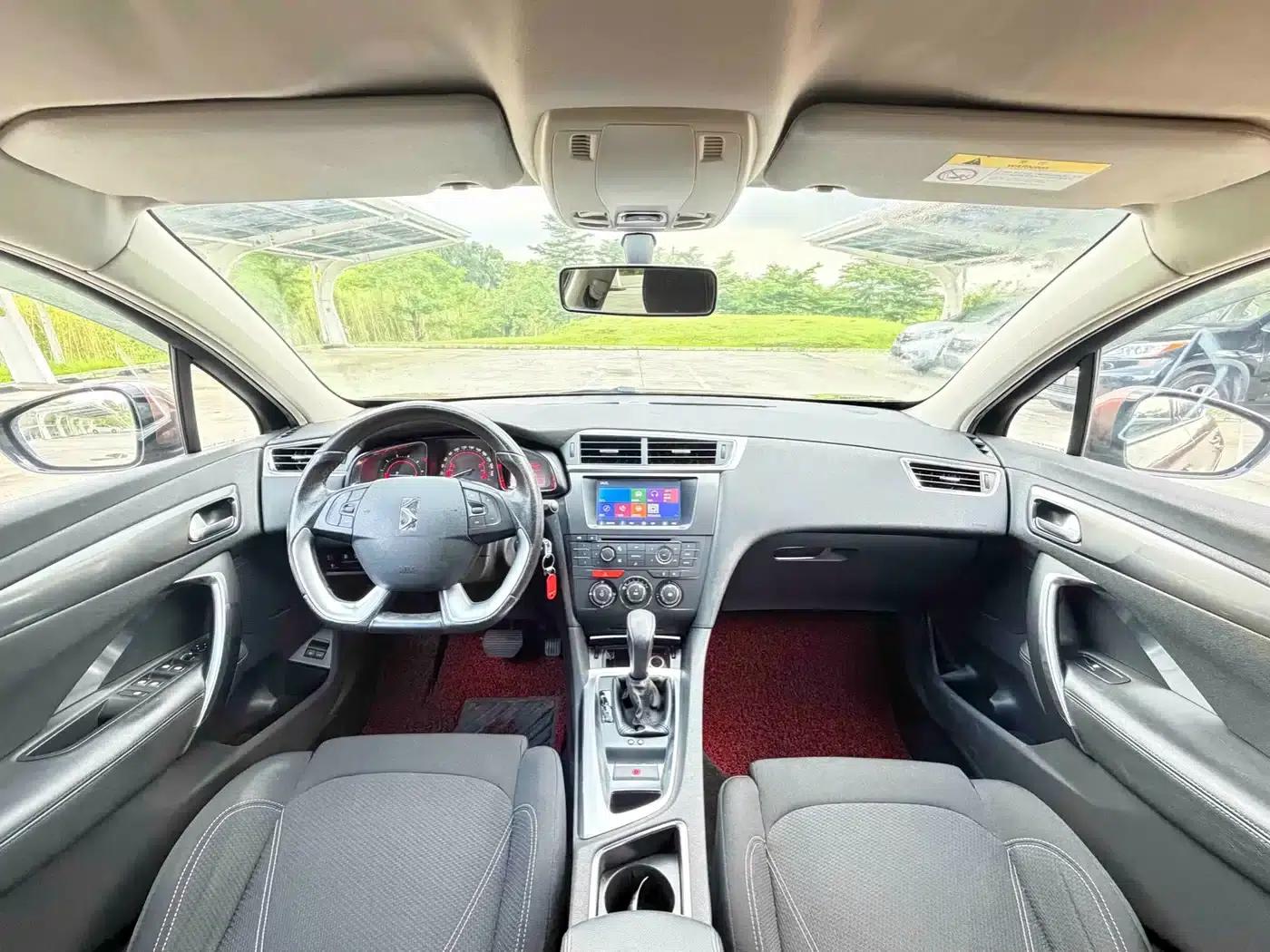 DS 6 2014 1.6T Comfort Edition THP160 — миниатюра 17