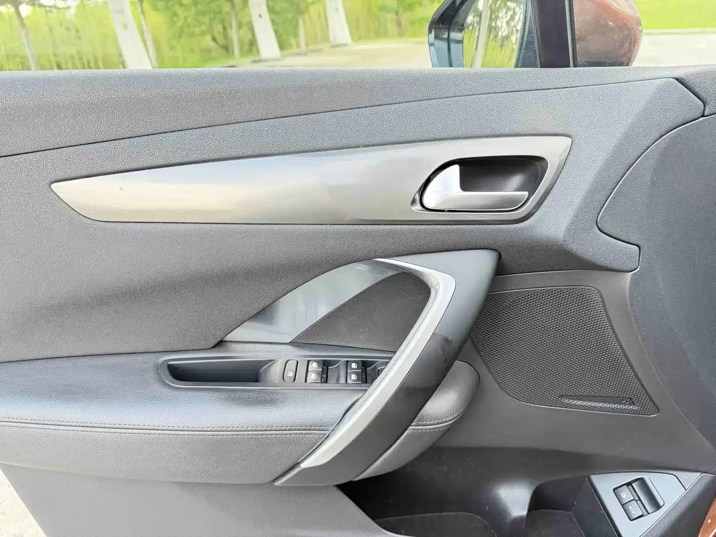 DS 6 2014 1.6T Comfort Edition THP160 — миниатюра 10