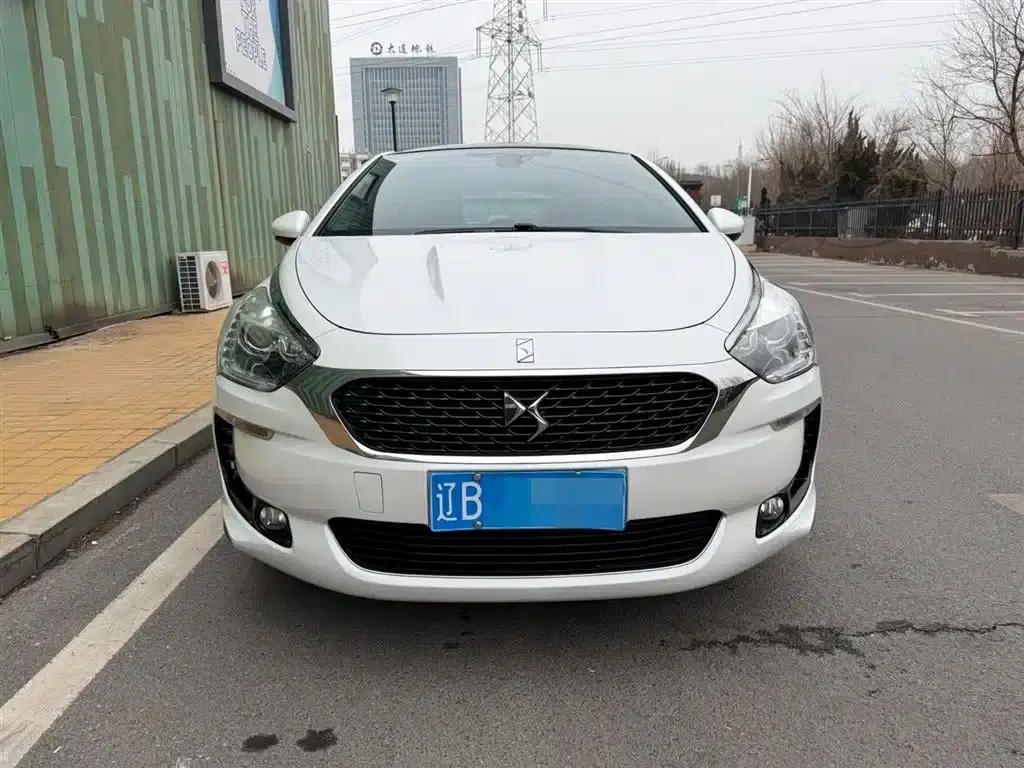 DS 5 2015 1.6T Luxury Edition THP160 — миниатюра 2