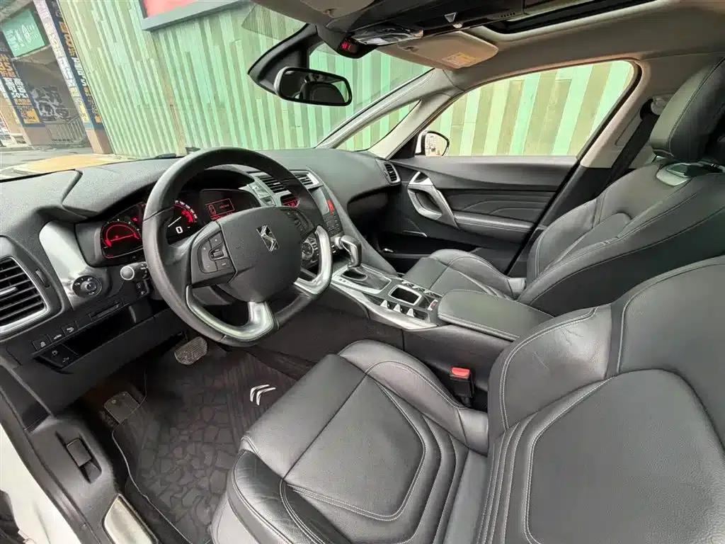 DS 5 2015 1.6T Luxury Edition THP160 — миниатюра 3