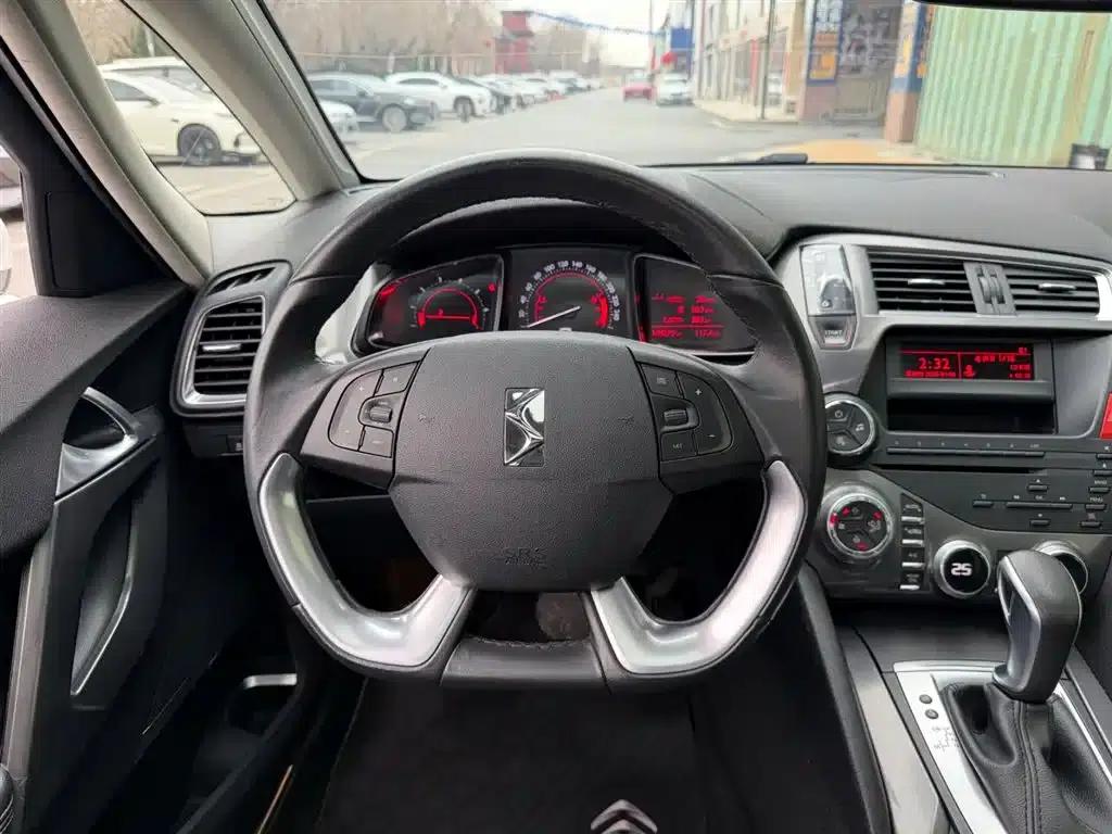 DS 5 2015 1.6T Luxury Edition THP160 — миниатюра 5