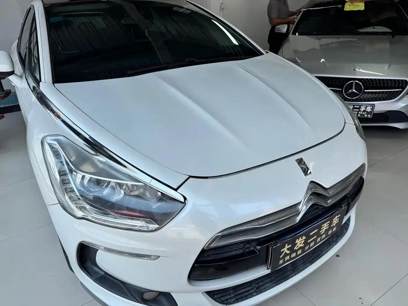 DS 5 2013 1.6T Luxury Edition THP200 — миниатюра 2