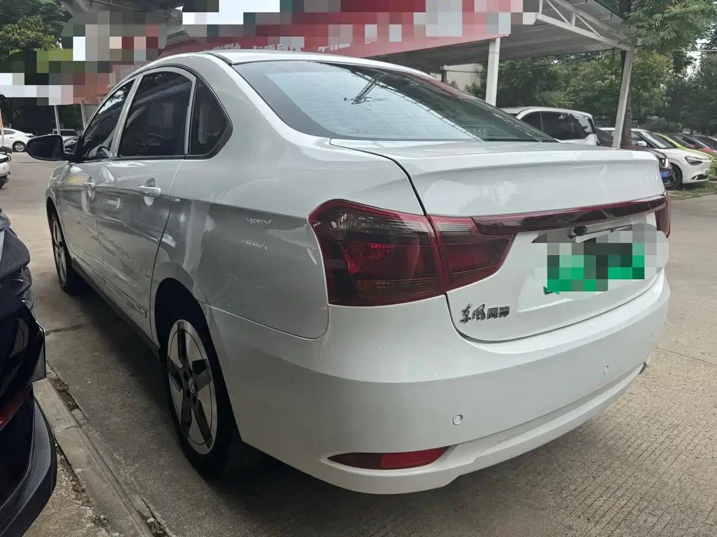 Dongfeng Fengshen E70 2023 Model 400H Battery Swapping Version — миниатюра 12