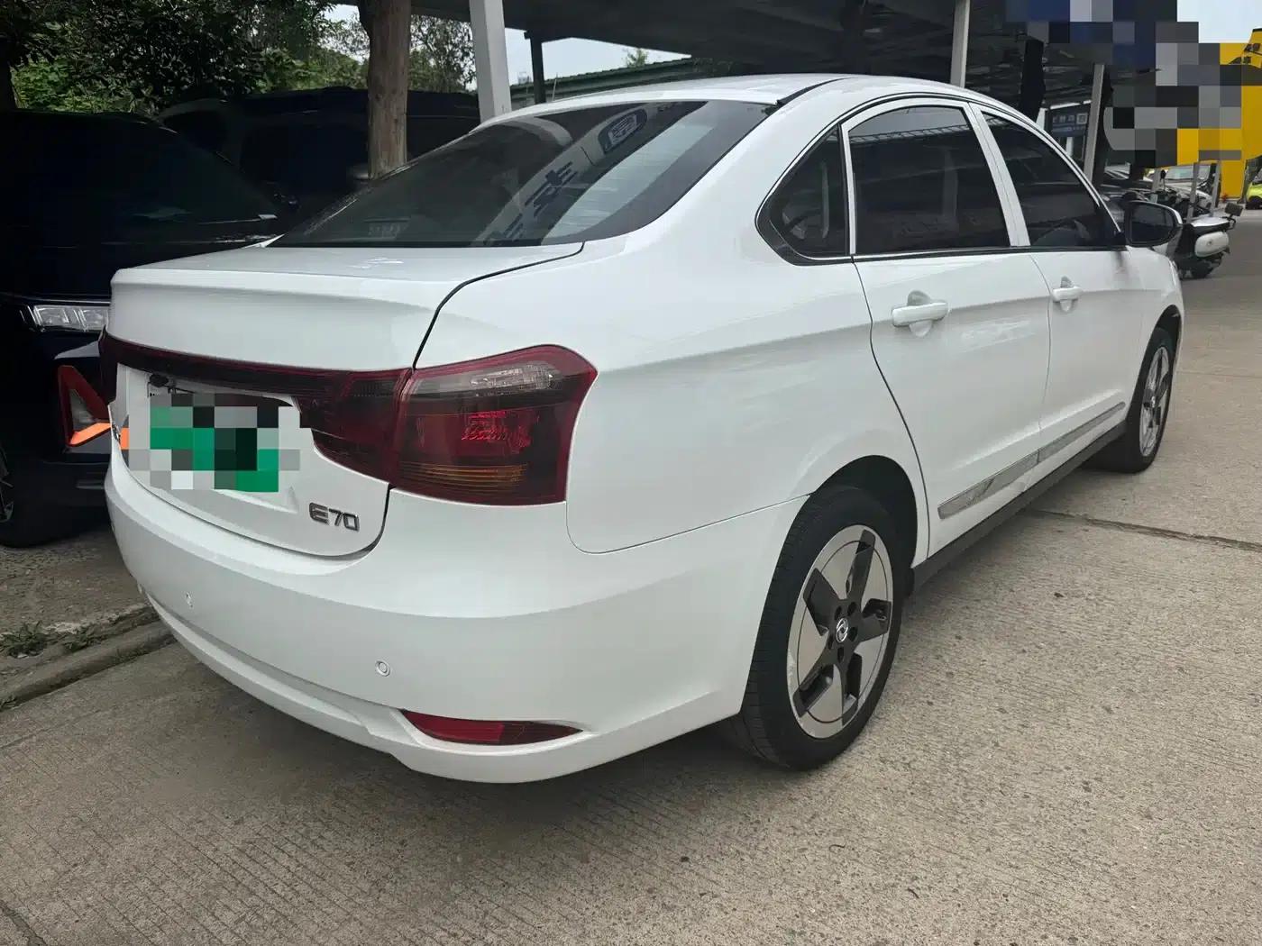 Dongfeng Fengshen E70 2023 Model 400H Battery Swapping Version — миниатюра 10