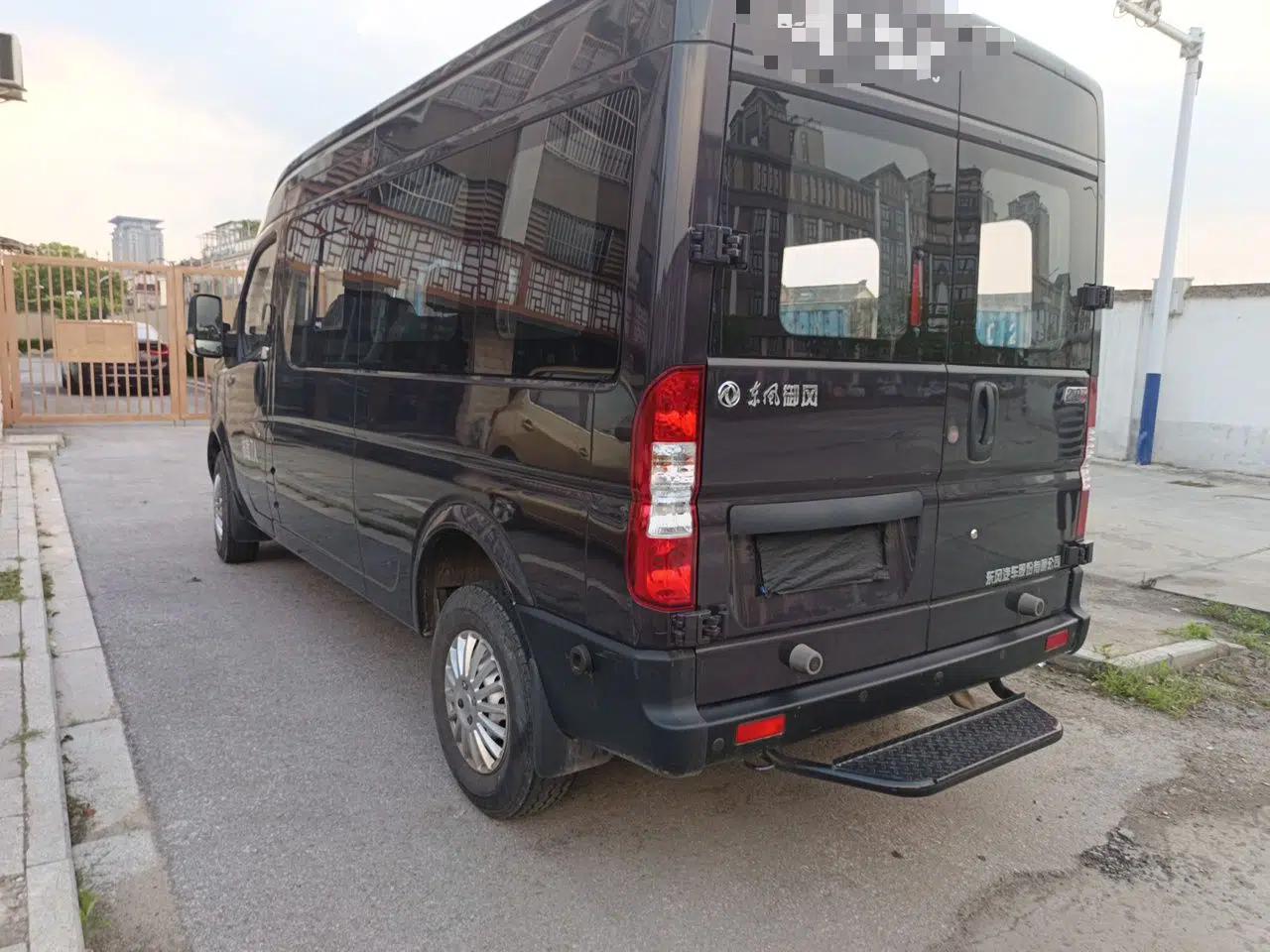 Dongfeng Yufeng 2023 V9+ 2.0T Manual Rear-Drive Multi-Function Mid-Height 7/8/9-Seater — миниатюра 4