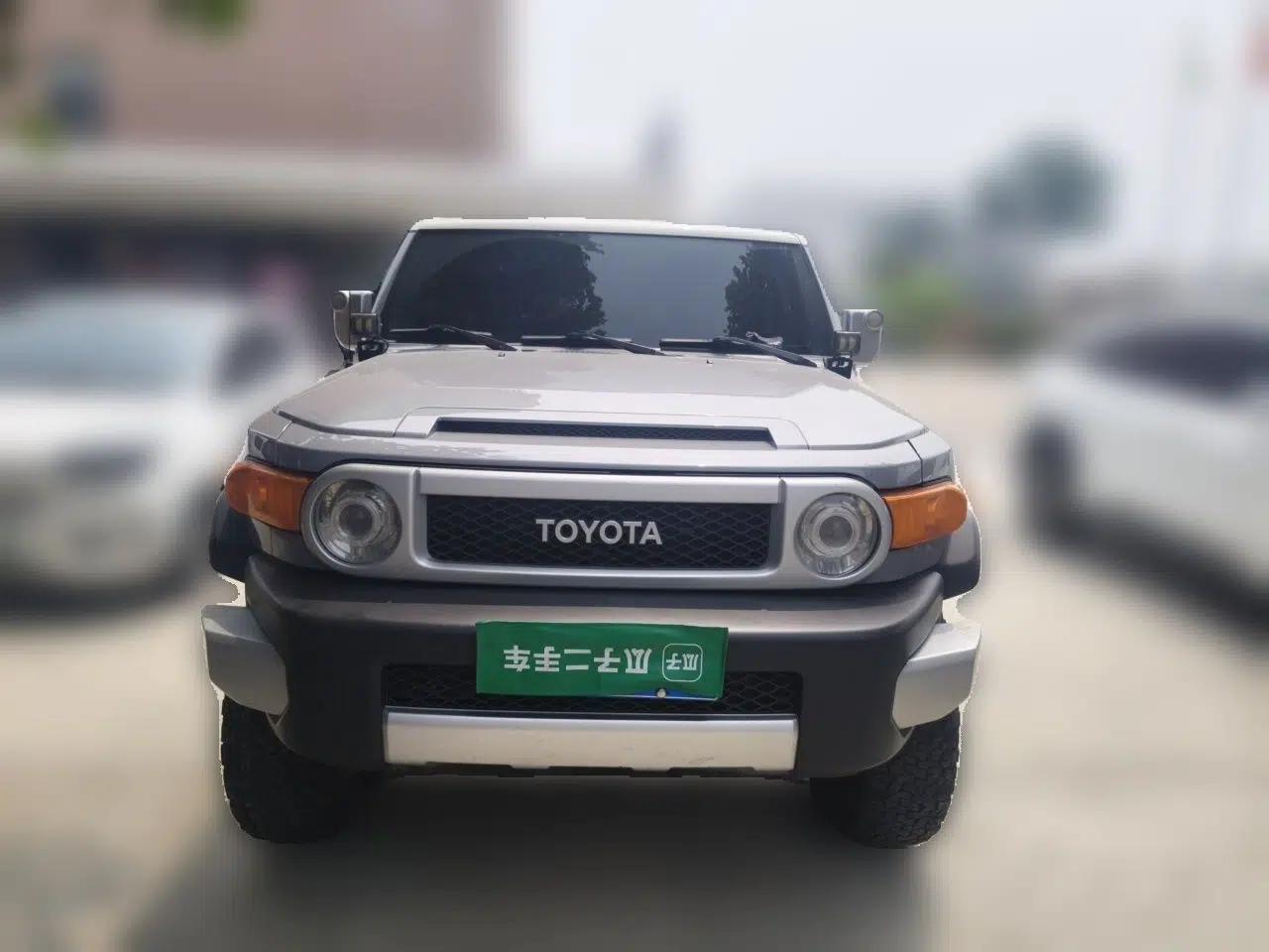 Toyota FJ Cruiser 4.0FJ parallel import — миниатюра 2