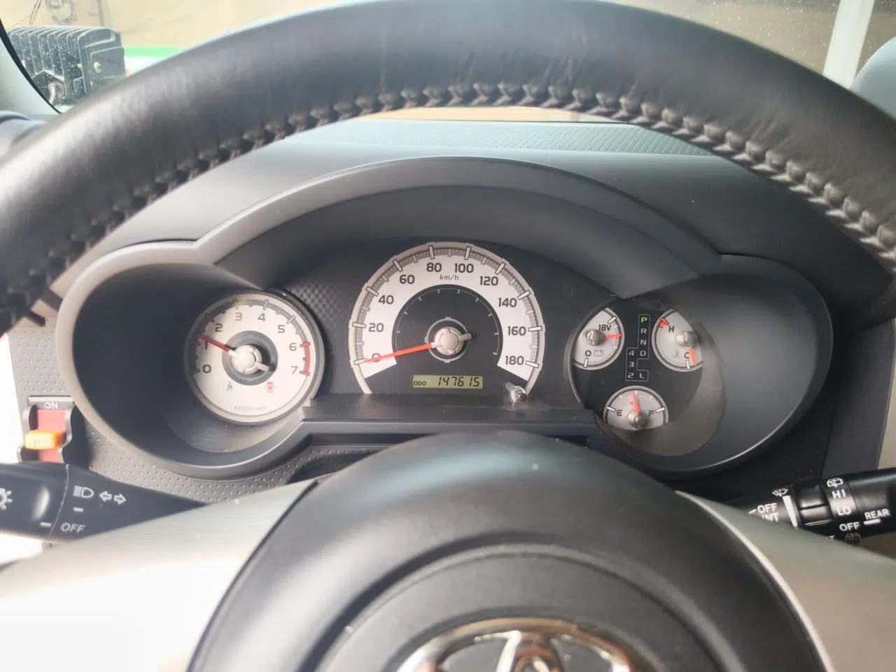 Toyota FJ Cruiser 4.0FJ parallel import — миниатюра 11