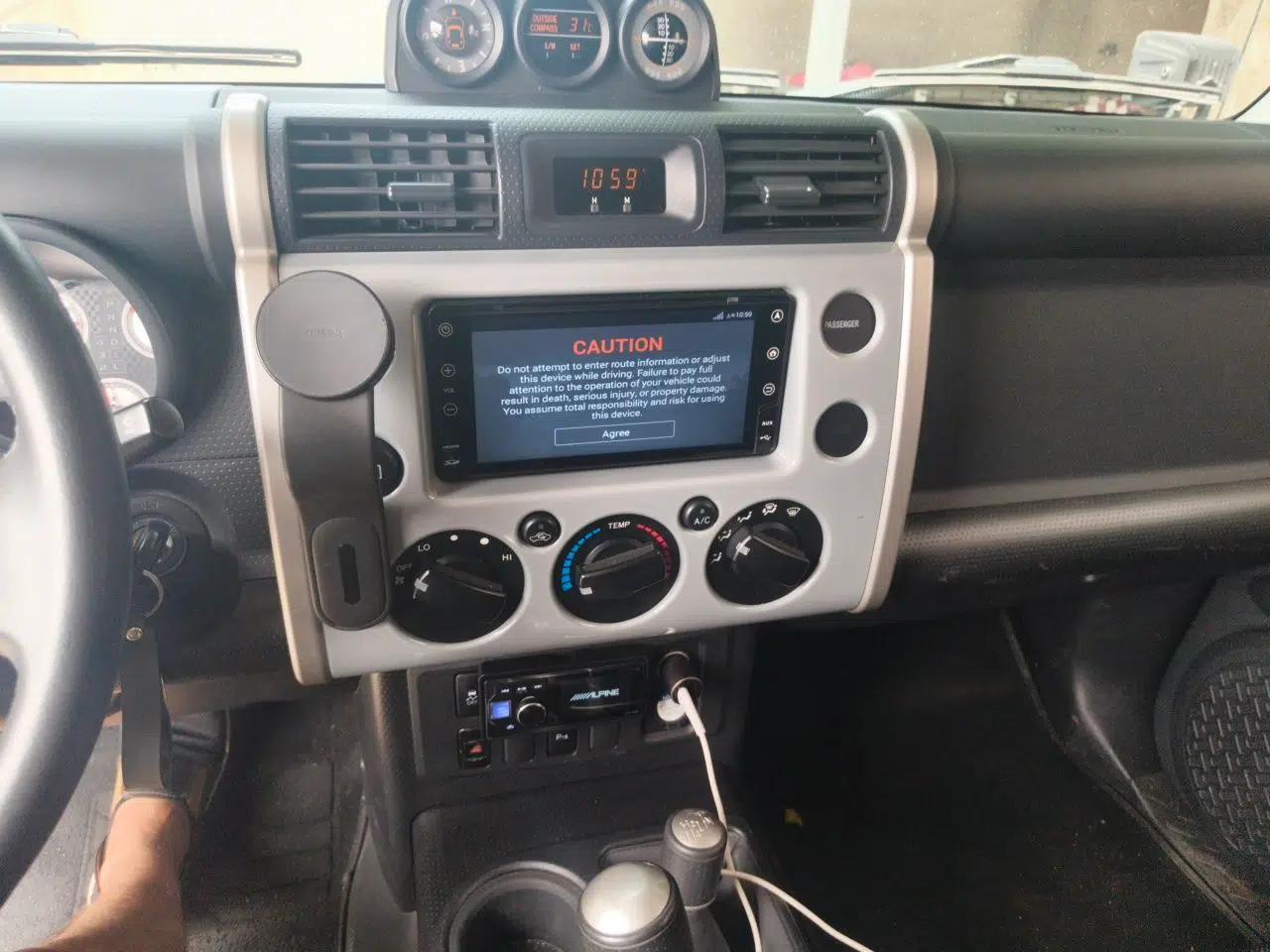 Toyota FJ Cruiser 4.0FJ parallel import — миниатюра 13