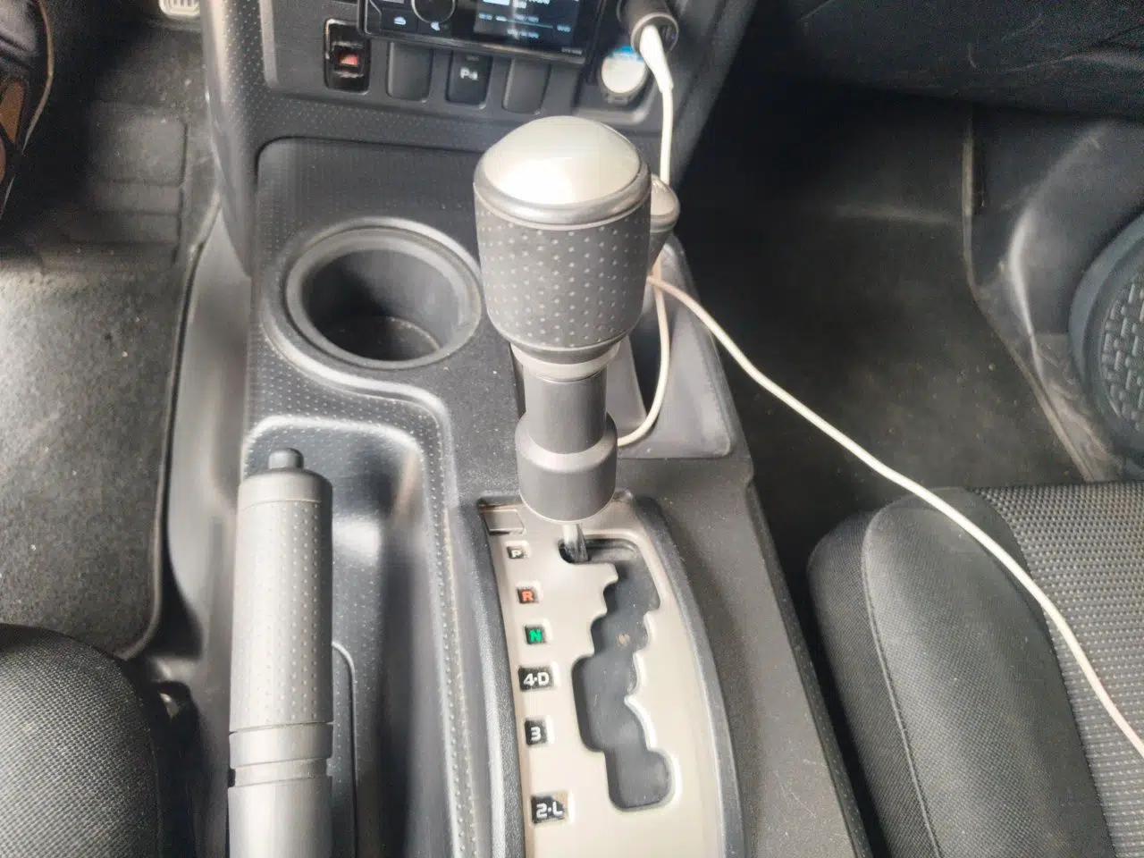 Toyota FJ Cruiser 4.0FJ parallel import — миниатюра 14