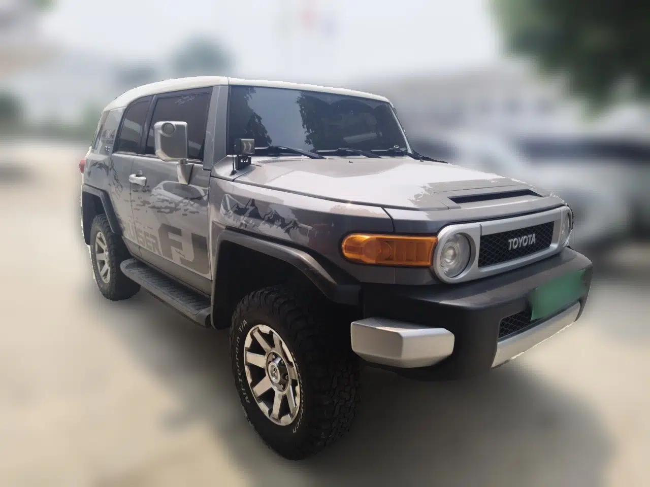 Toyota FJ Cruiser 4.0FJ parallel import — миниатюра 3