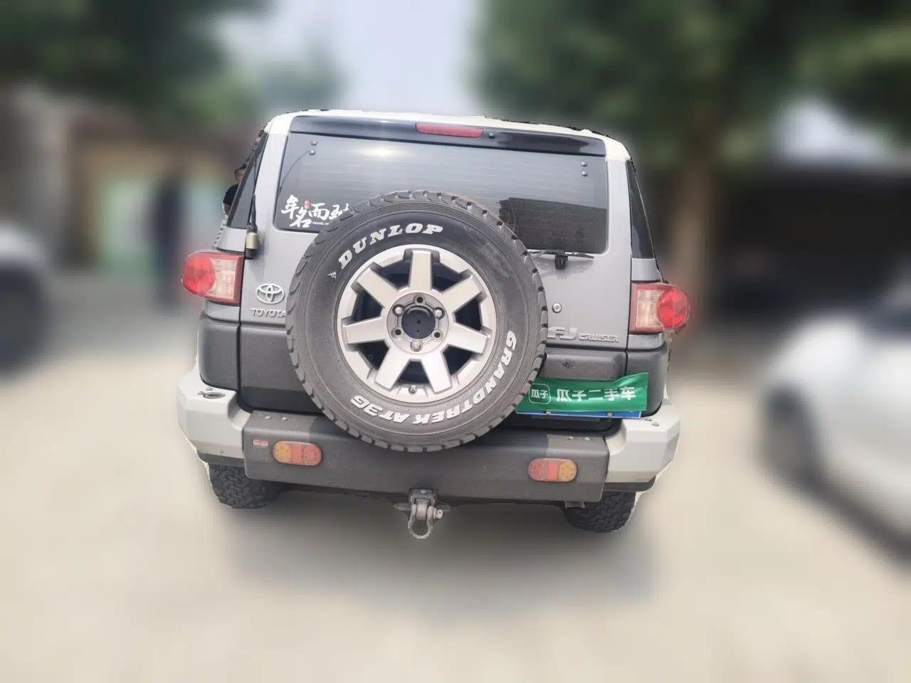 Toyota FJ Cruiser 4.0FJ parallel import — миниатюра 5