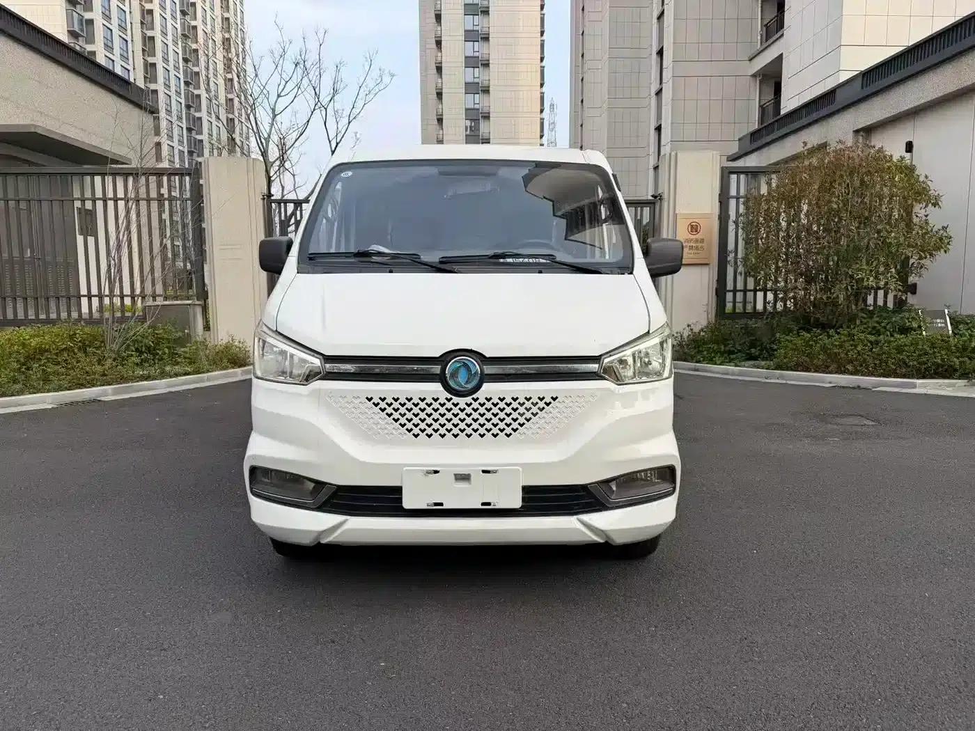 Yufeng EM26 2023 Standard Edition 41.472kWh Henan Lithium Power — миниатюра 1