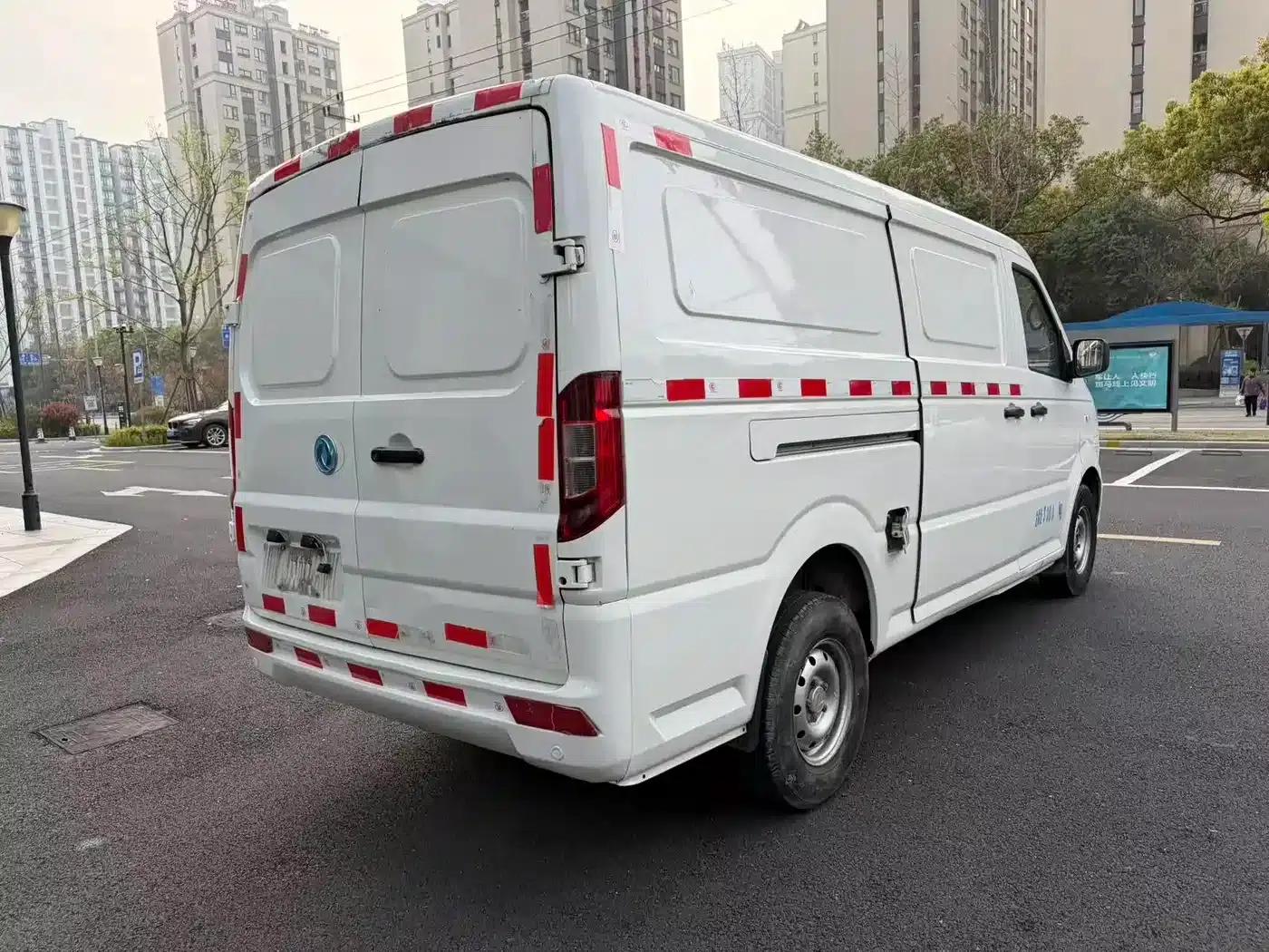 Yufeng EM26 2023 Standard Edition 41.472kWh Henan Lithium Power — миниатюра 5