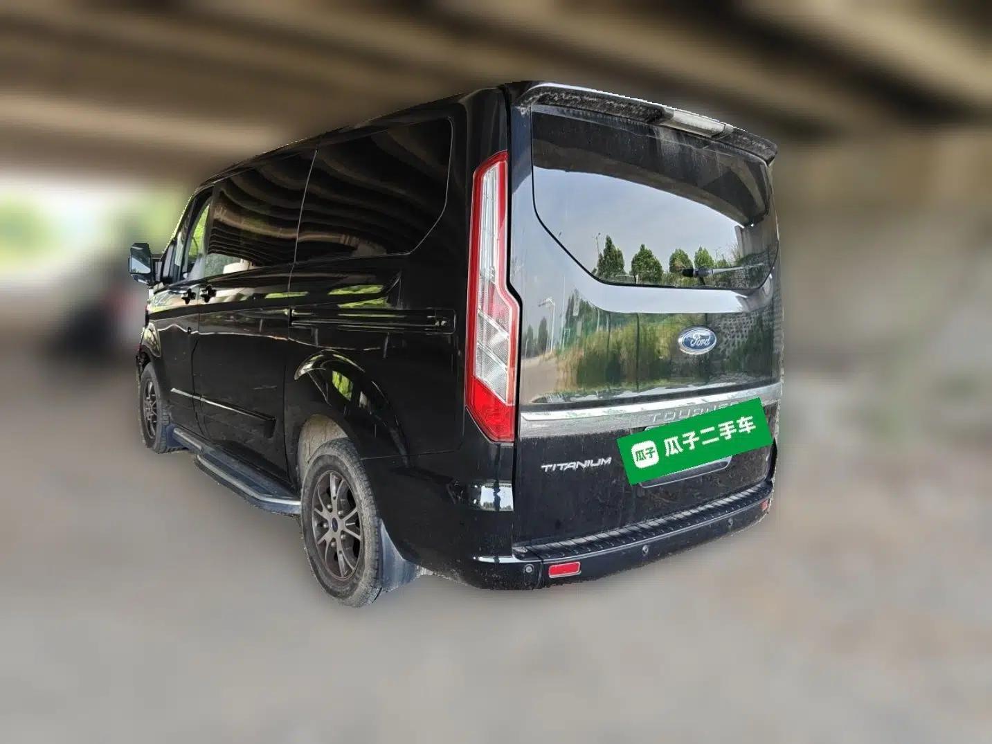 Ford Tourneo Custom 2017 2.0T Automatic Elite Version — миниатюра 4
